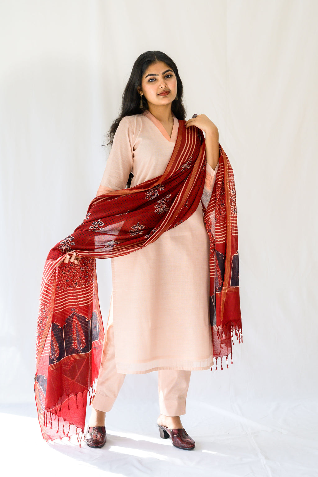 Kasavu Elegance Copper Tissue Straight Kurta