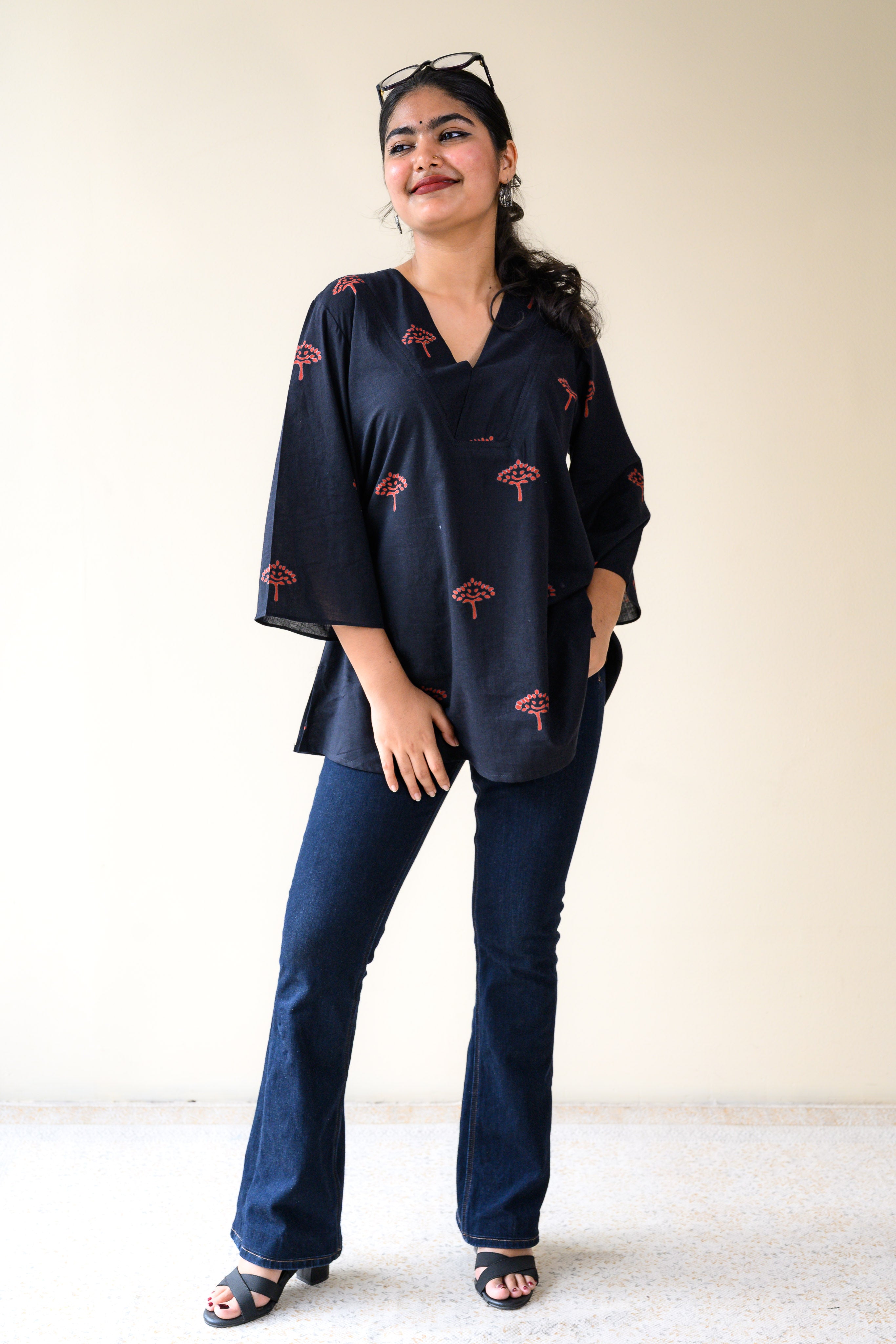 Naveli Dabu Short Top