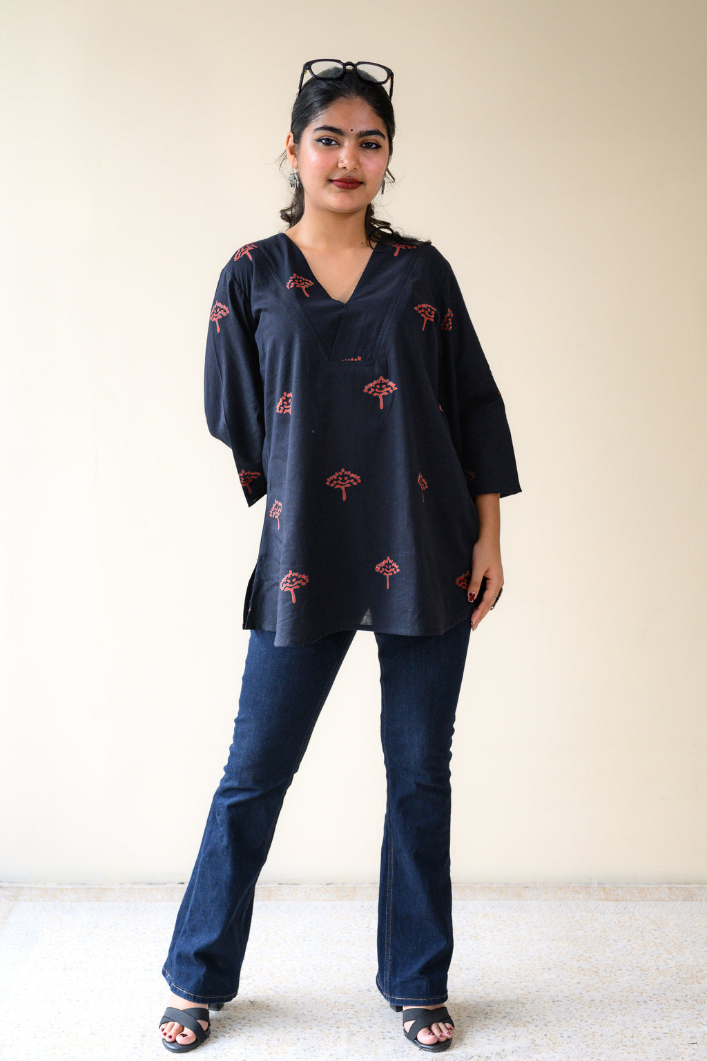 Naveli Dabu Short Top