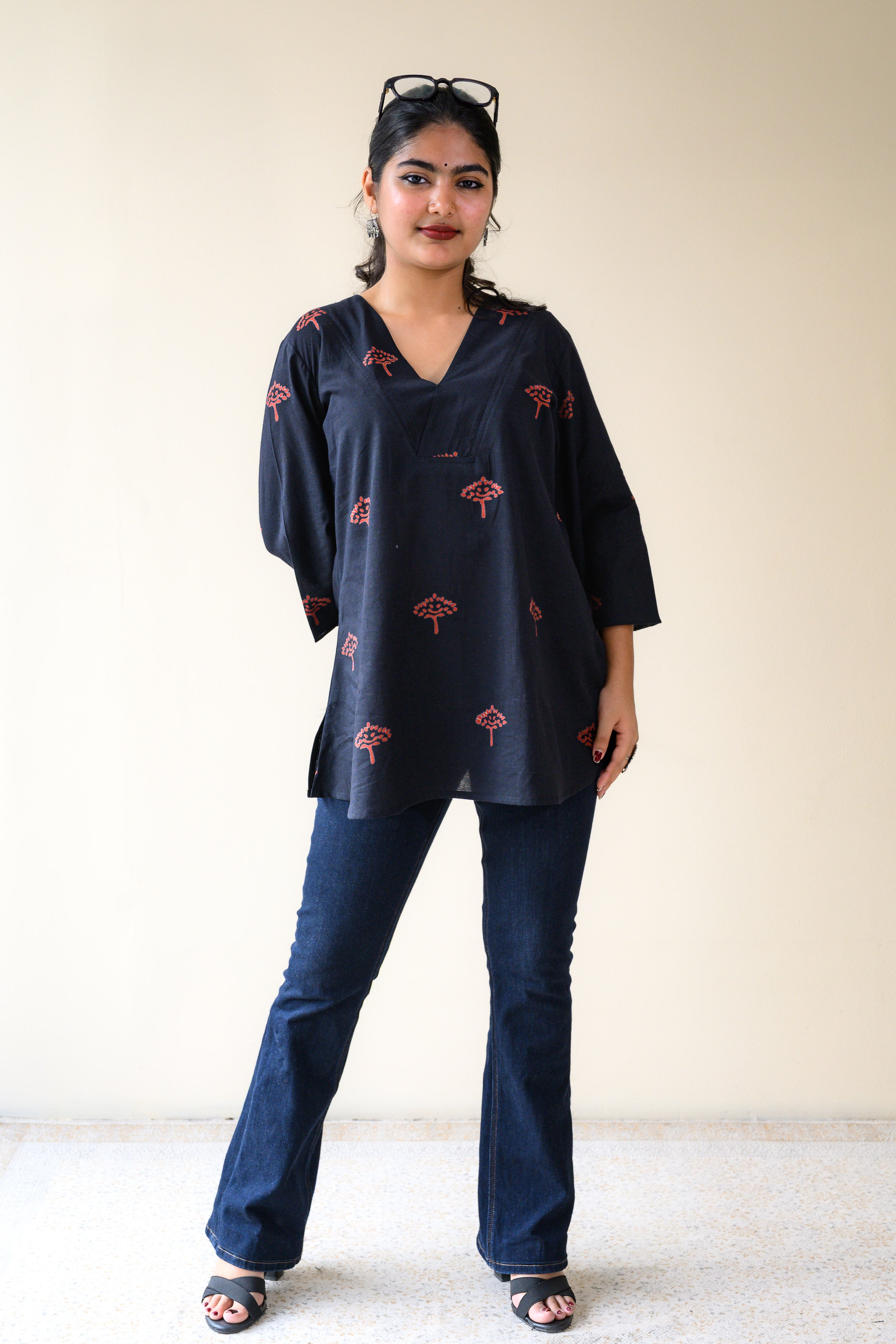 Naveli Dabu Short Top