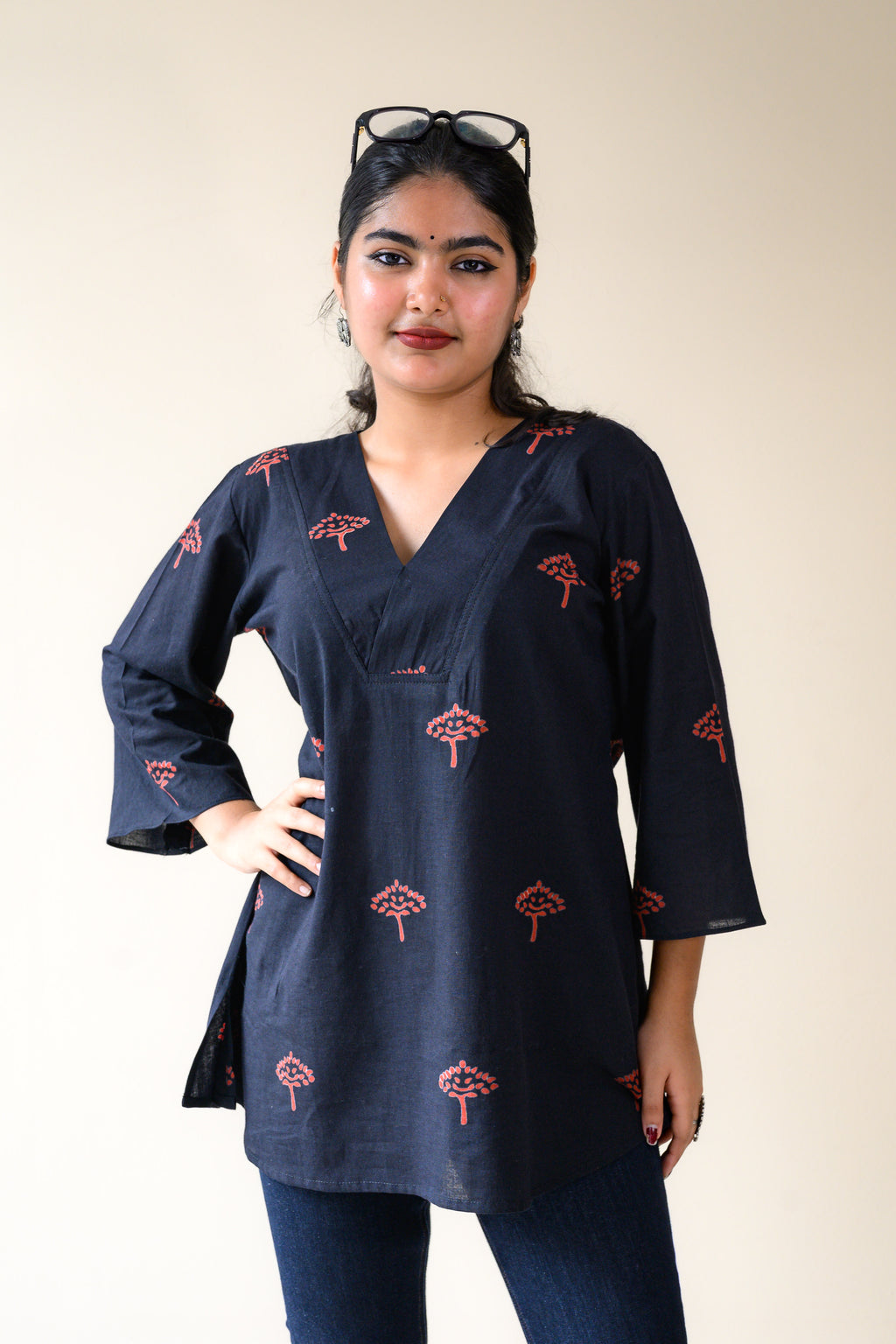 Naveli Dabu Short Top