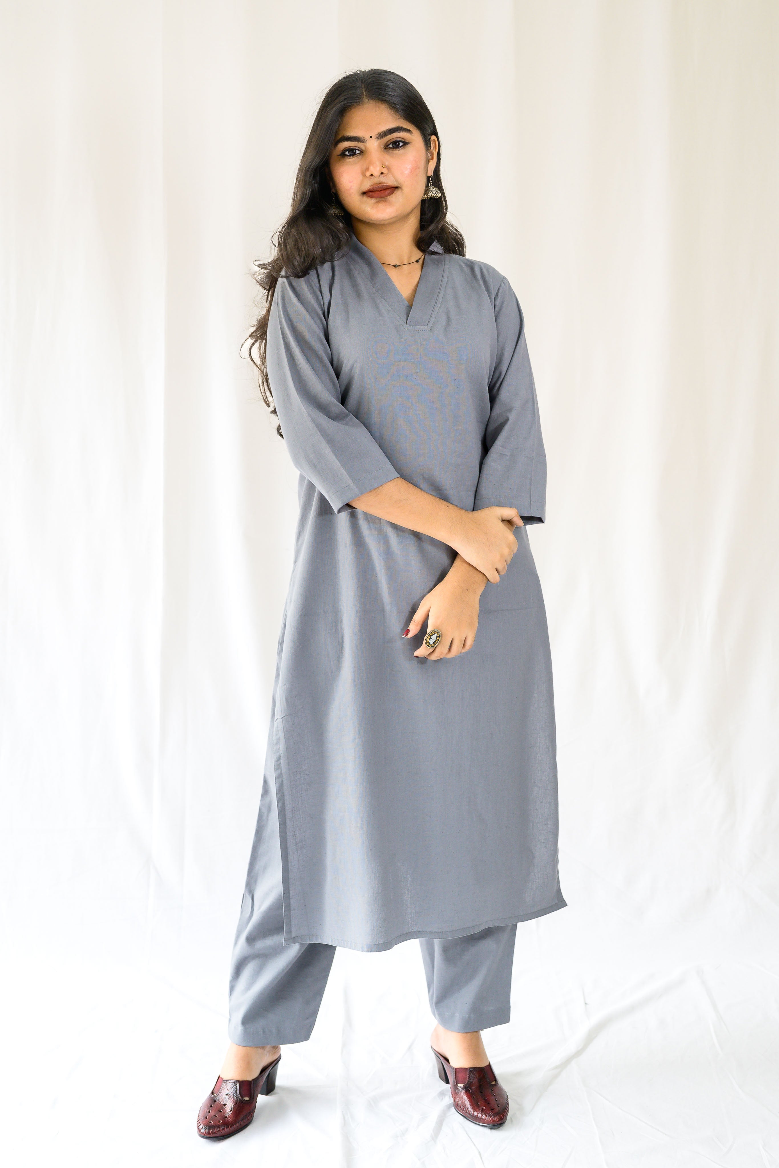 Set of 2- Grey Cotton Flax Collar Neck Kurta & Pants Set