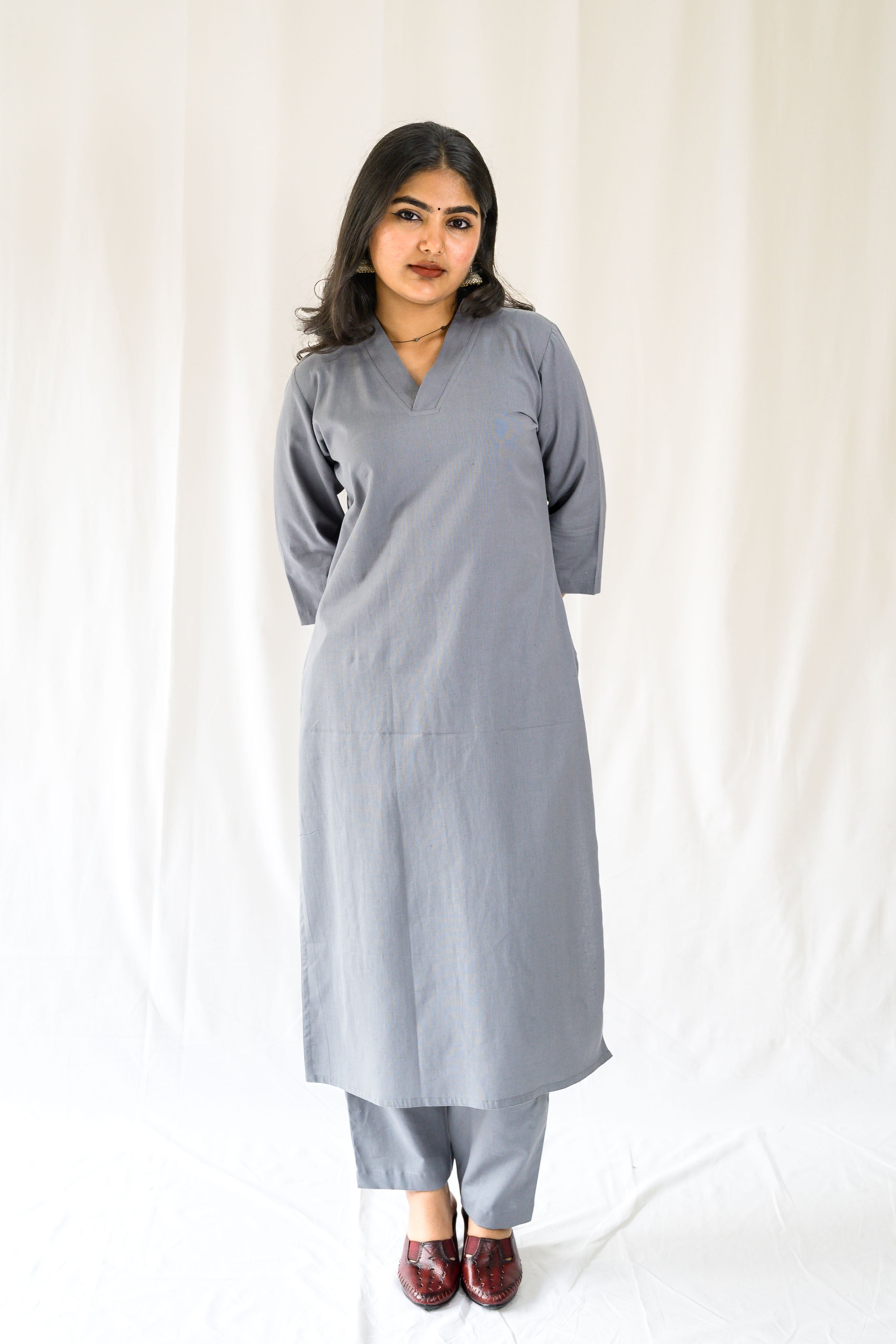 Set of 2- Grey Cotton Flax Collar Neck Kurta & Pants Set