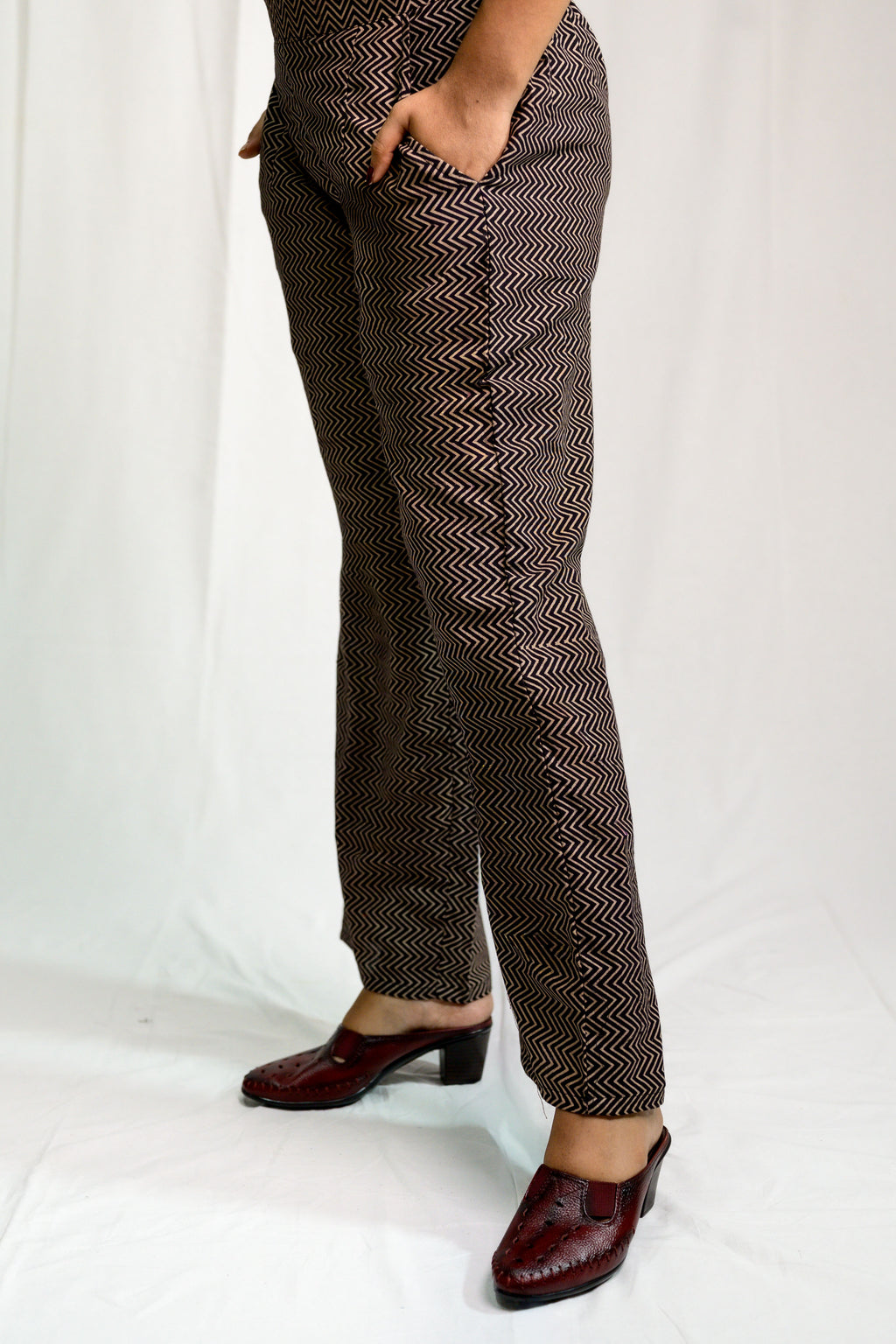 Black Stripes Pure Cotton Parallel Pants