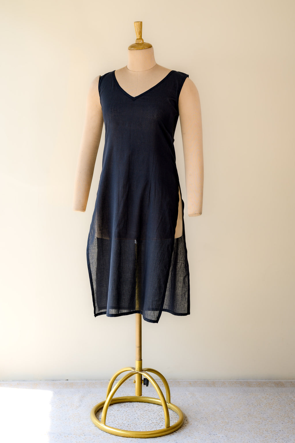 Black Mul Cotton V Neck Slitted Inner Slip
