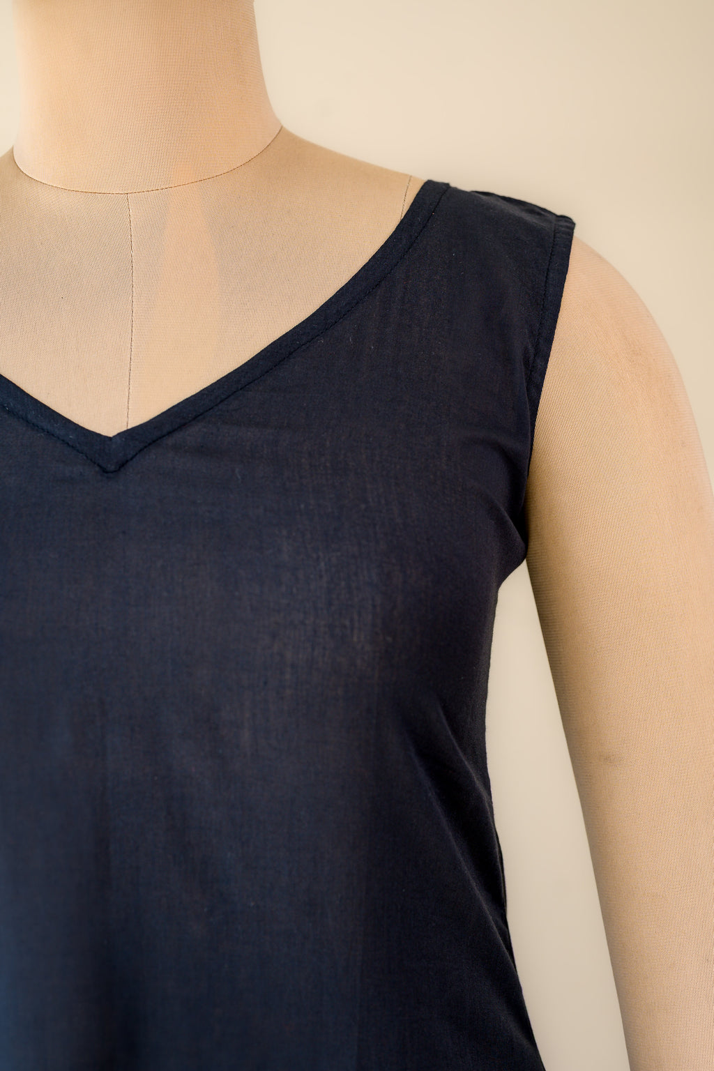 Black Mul Cotton V Neck Slitted Inner Slip