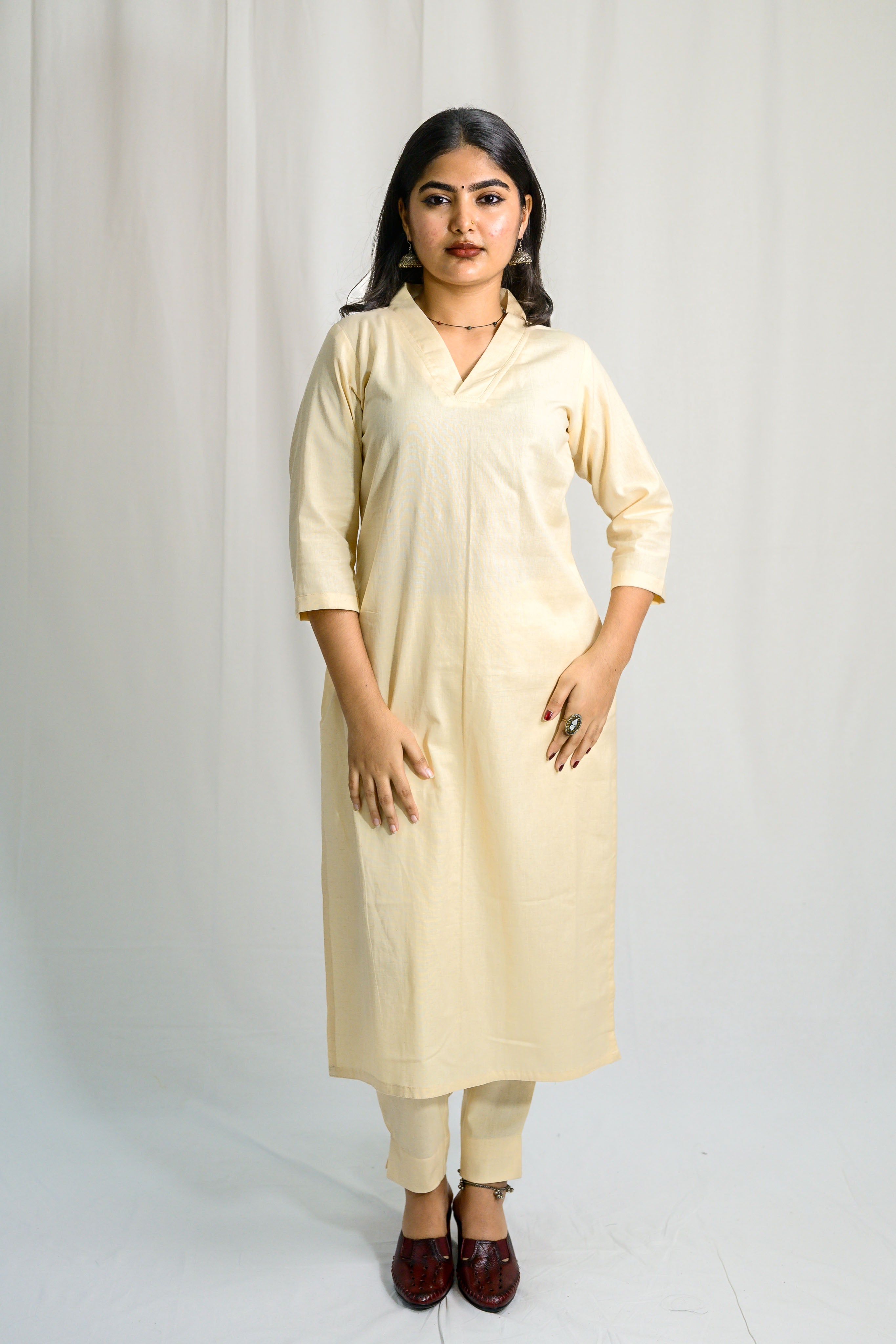 Set of 2- Cream Cotton Flax Collar Neck Kurta & Pants Set