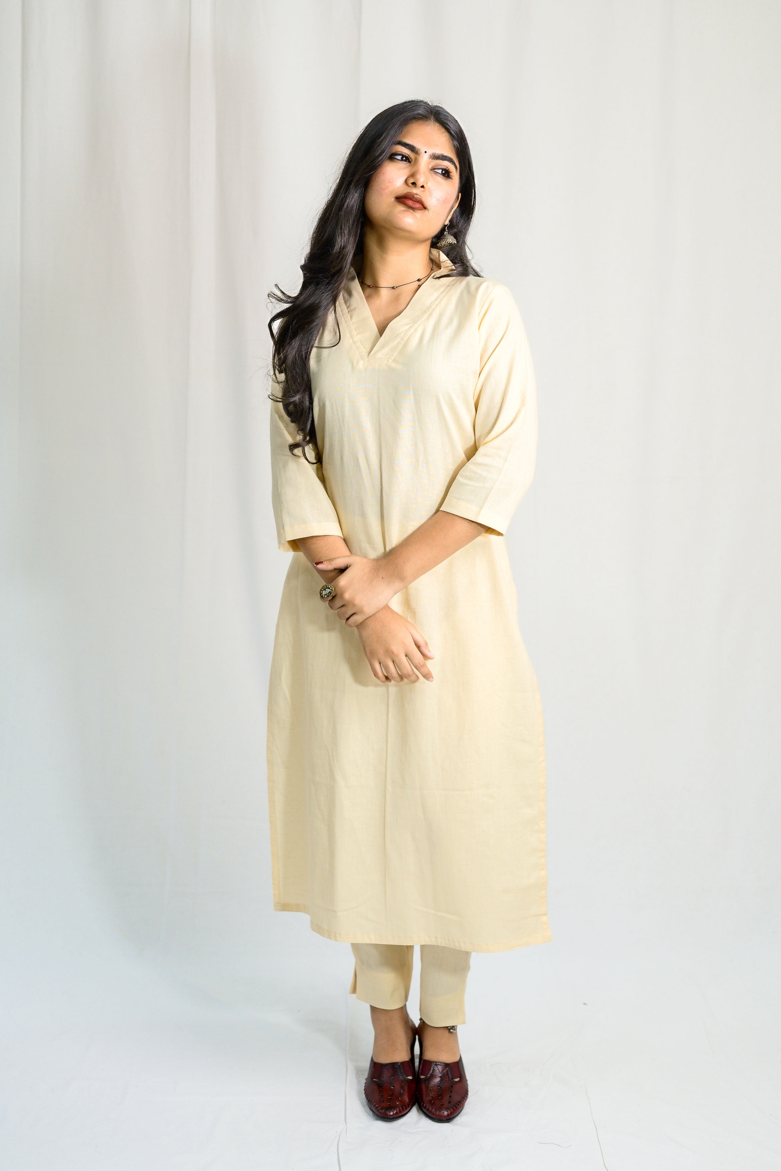 Set of 2- Cream Cotton Flax Collar Neck Kurta & Pants Set