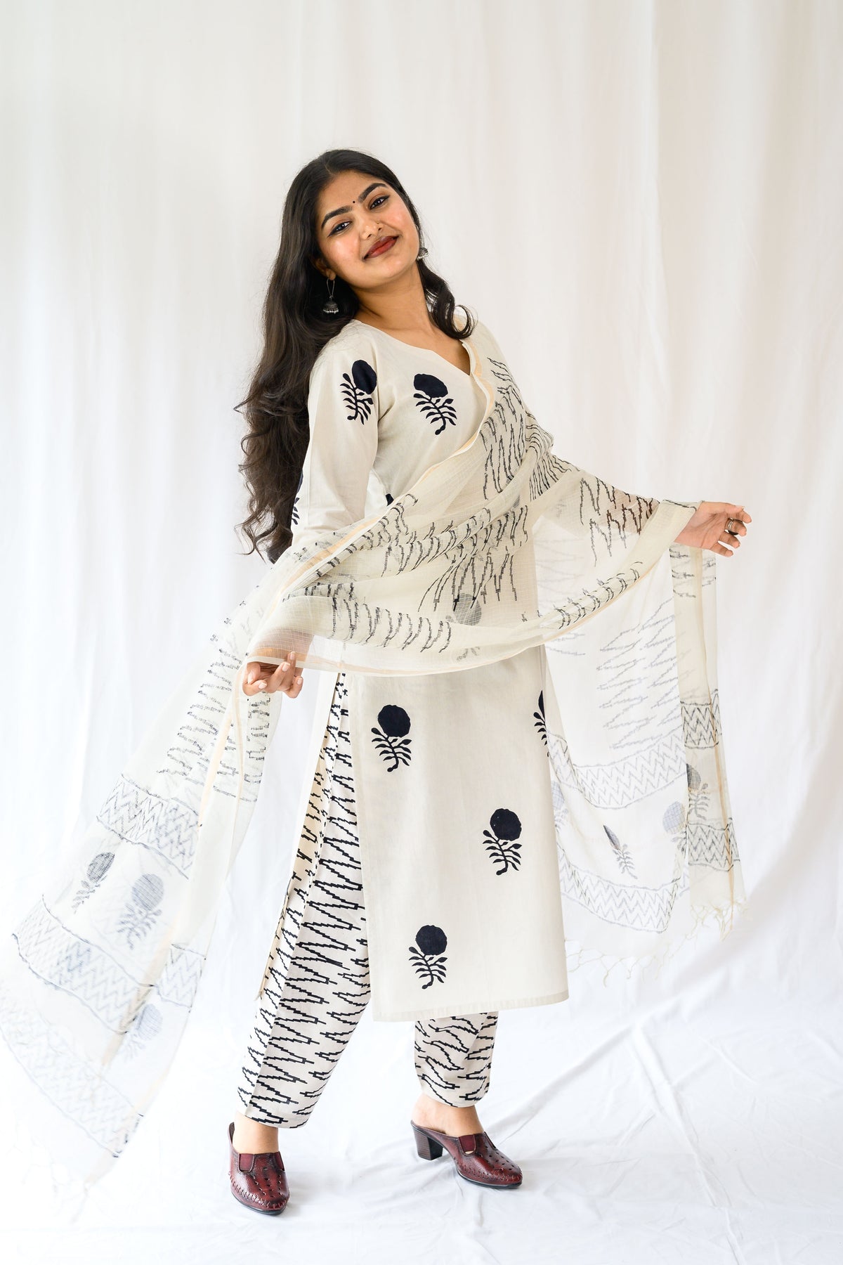 Set of 2- Raaheli Handblock Cotton Kurta & Pants Set