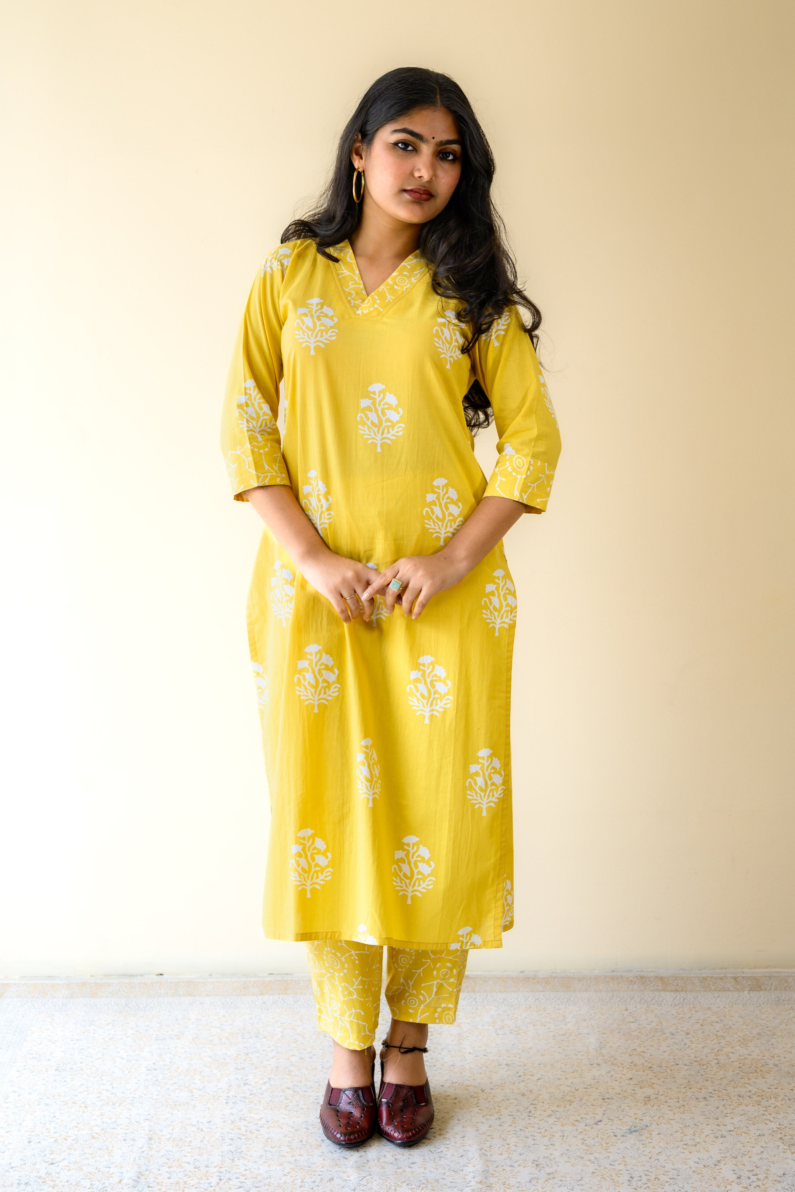 Set of 2- Jamanthi on Yellow Sanganeri Collar Kurta & Pants Set