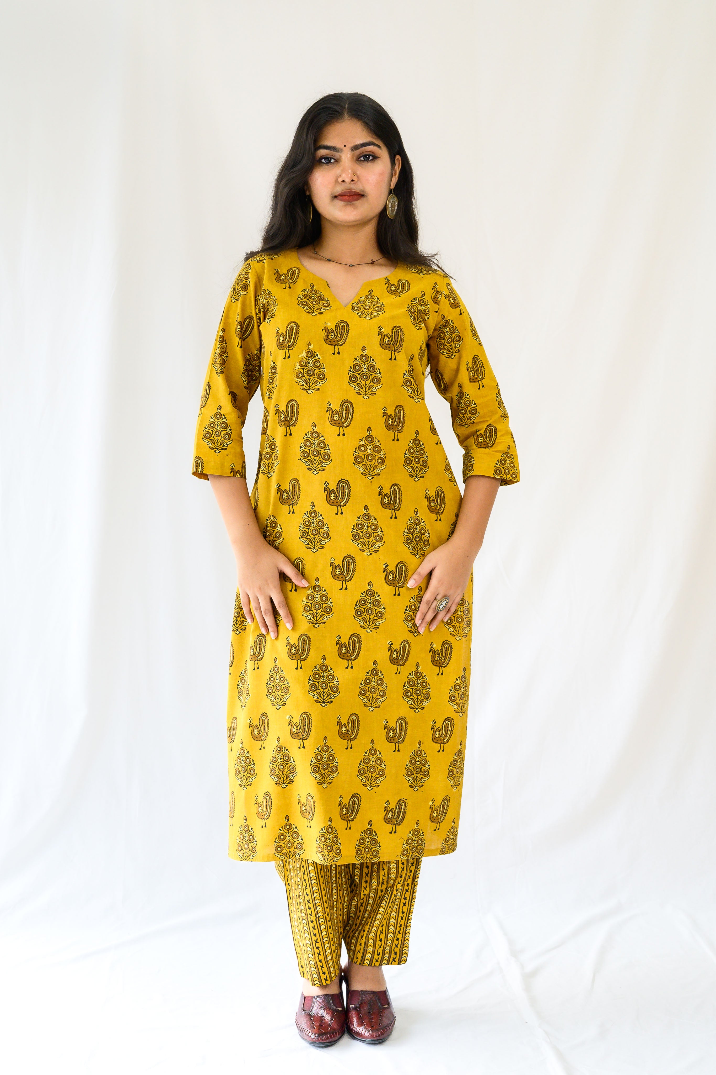 Set of 2- Hemali Ajrakh Cotton Kurta & Pants Set