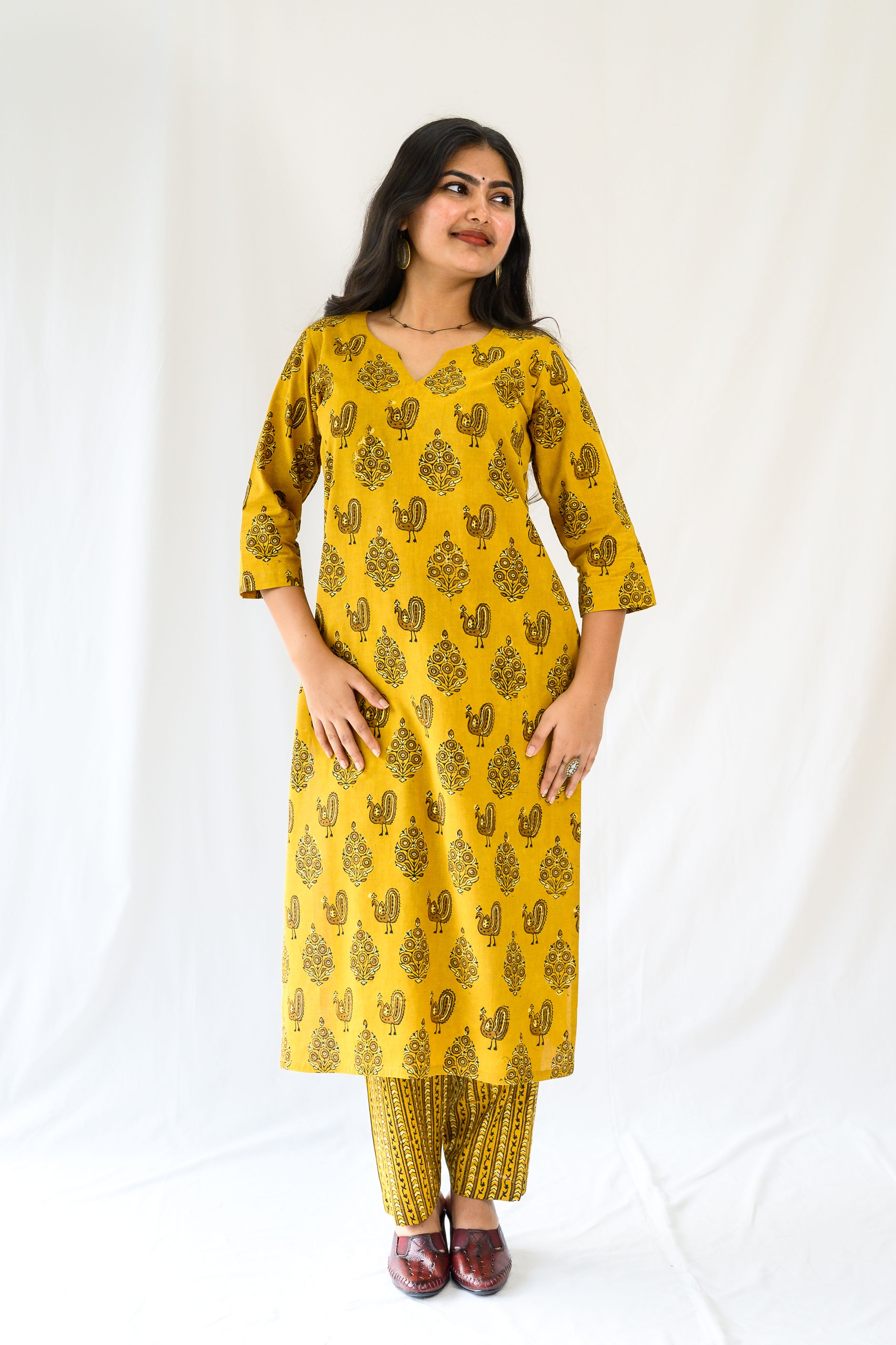 Set of 2- Hemali Ajrakh Cotton Kurta & Pants Set