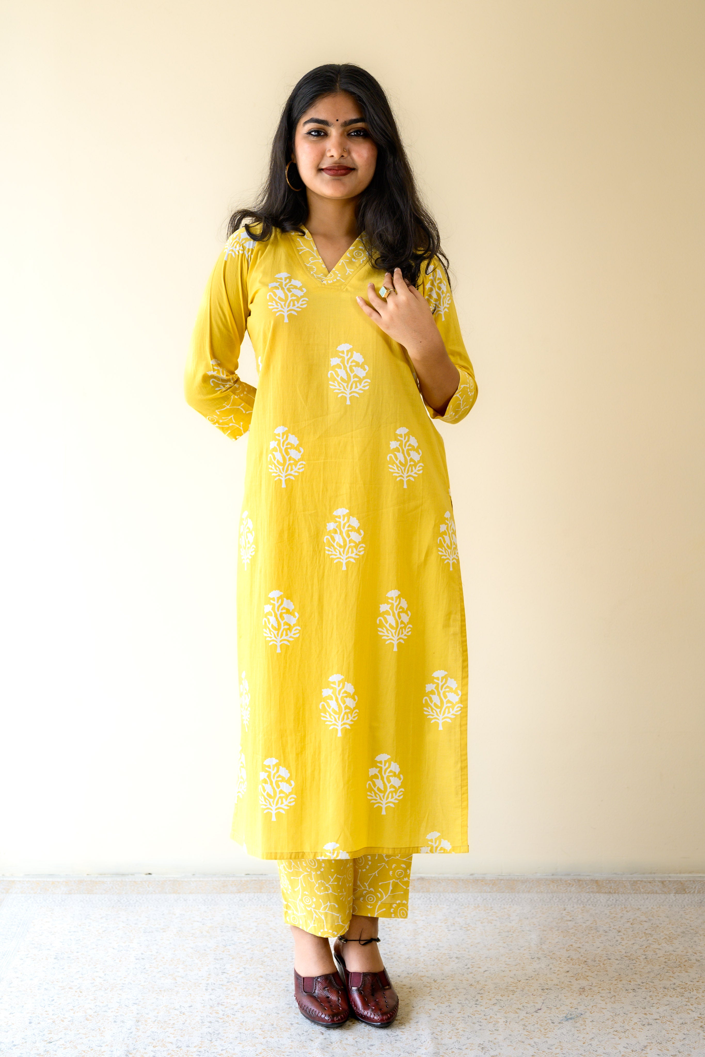 Set of 2- Jamanthi on Yellow Sanganeri Collar Kurta & Pants Set