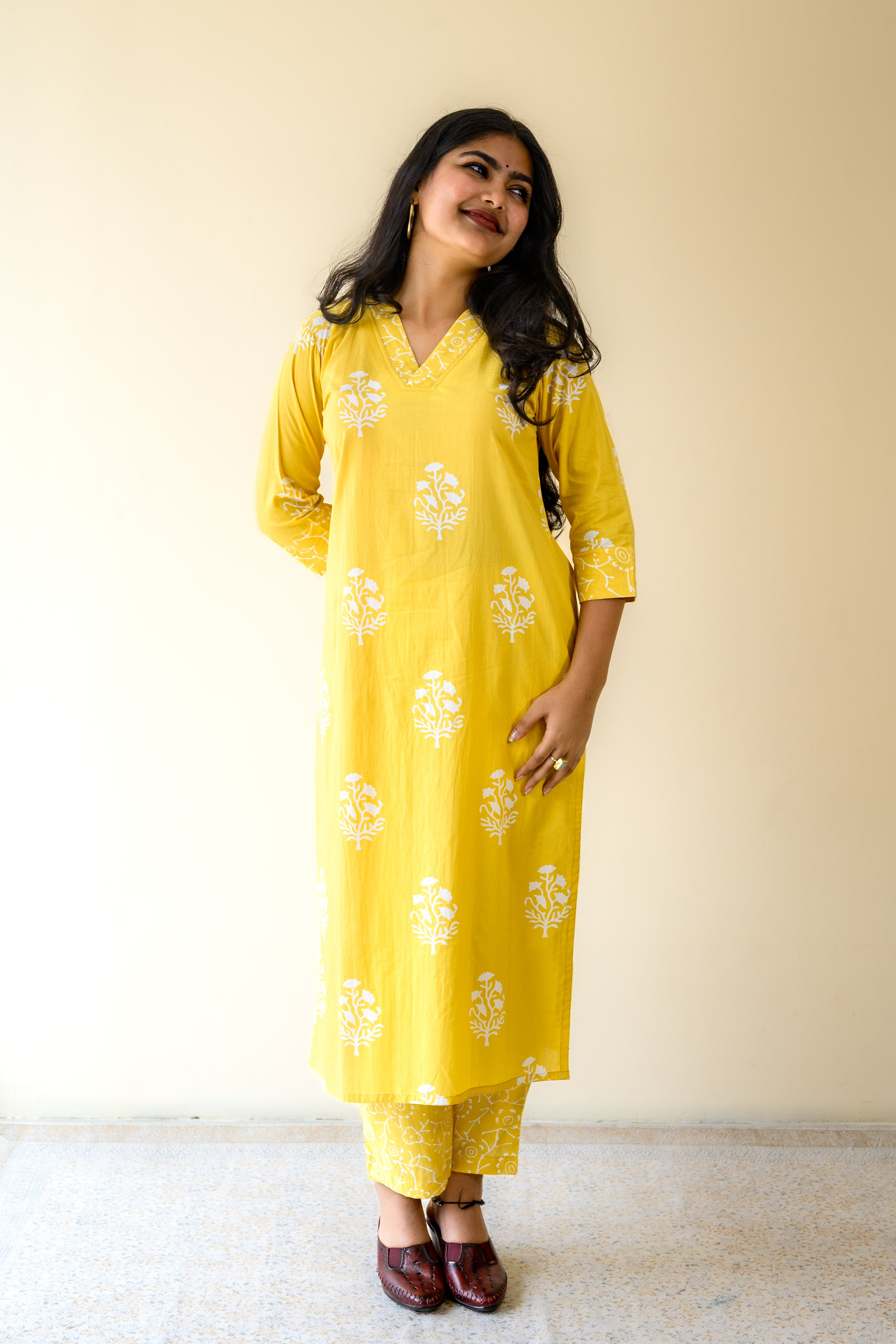 Set of 2- Jamanthi on Yellow Sanganeri Collar Kurta & Pants Set