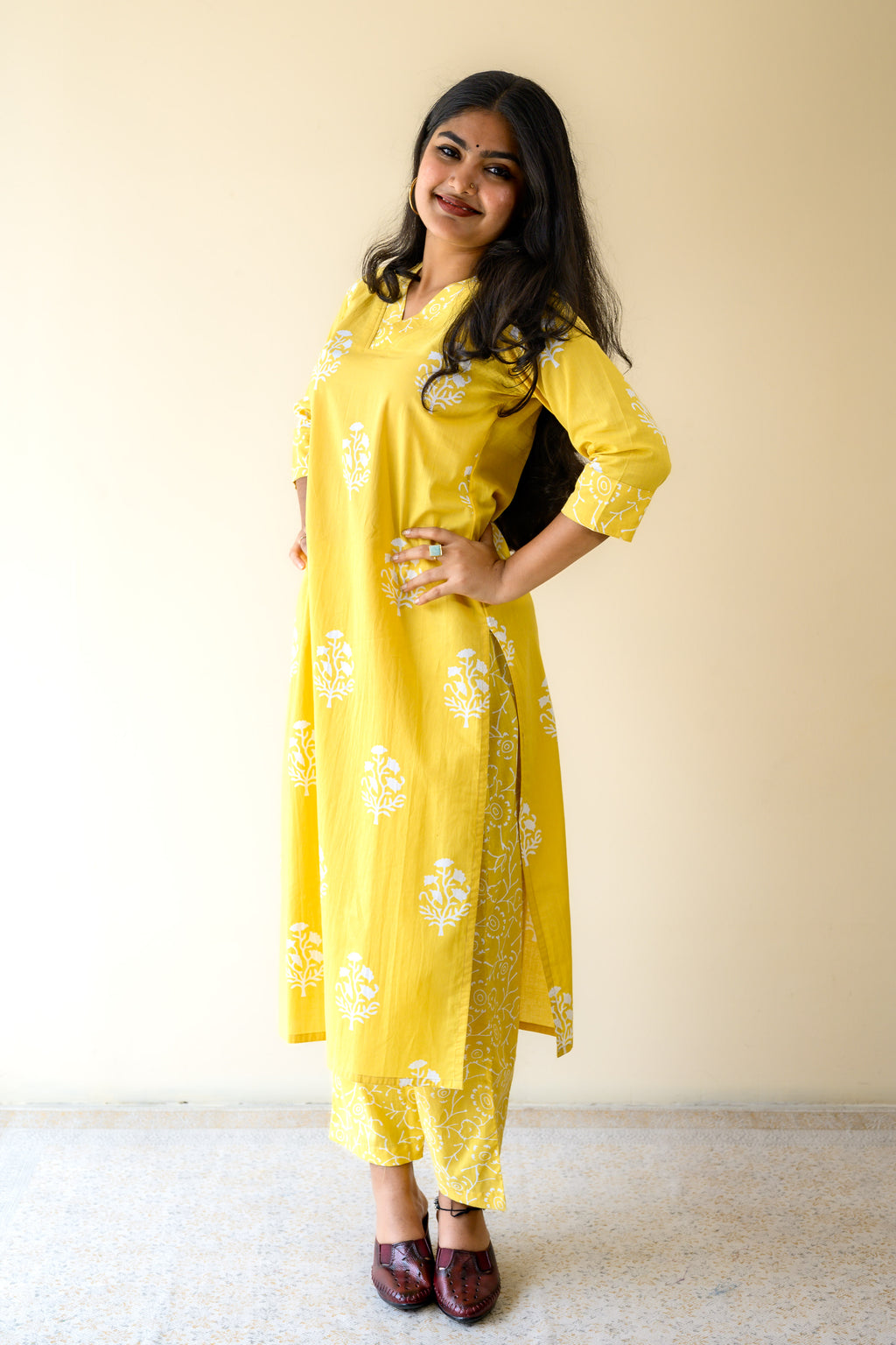 Set of 2- Jamanthi on Yellow Sanganeri Collar Kurta & Pants Set