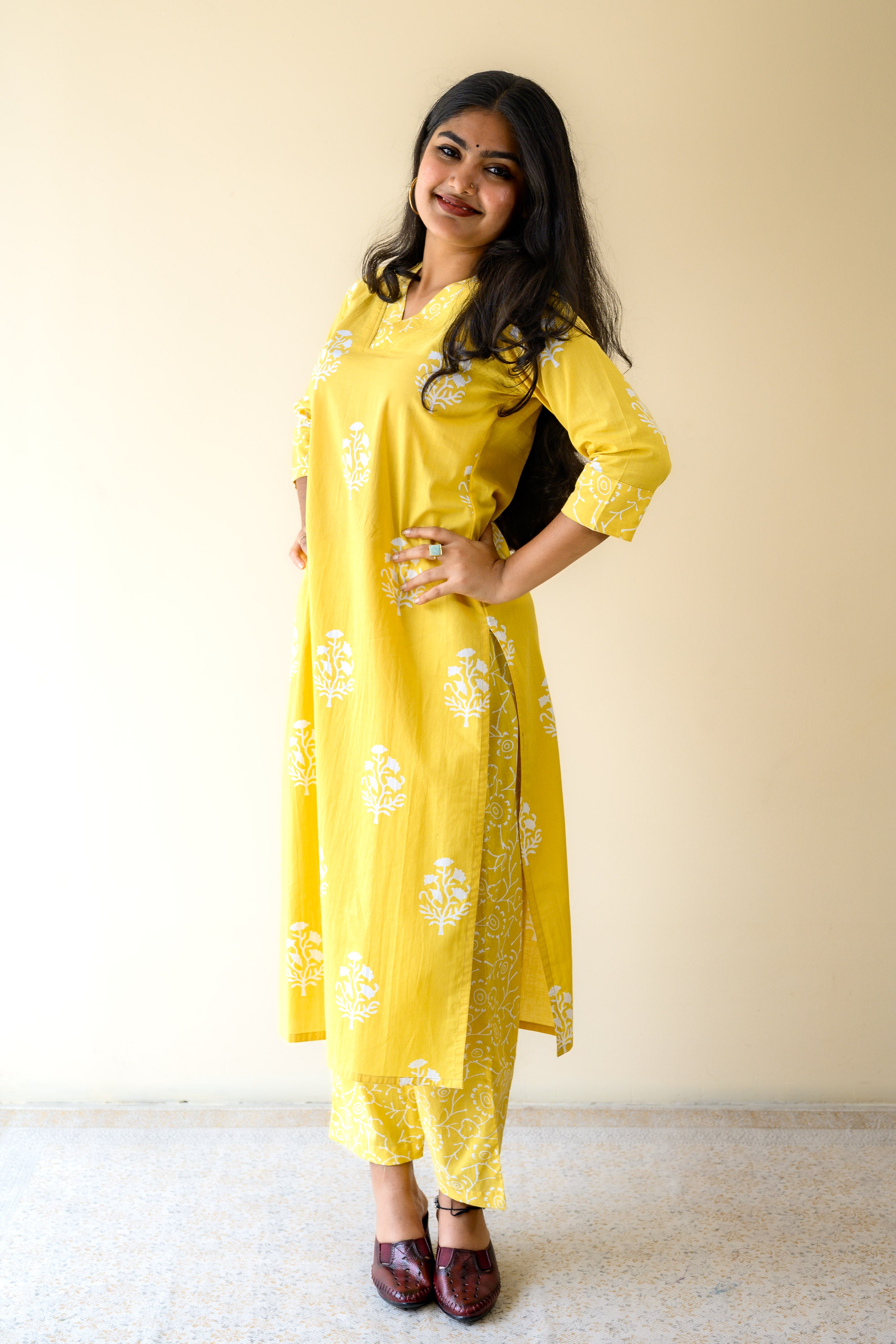 Set of 2- Jamanthi on Yellow Sanganeri Collar Kurta & Pants Set