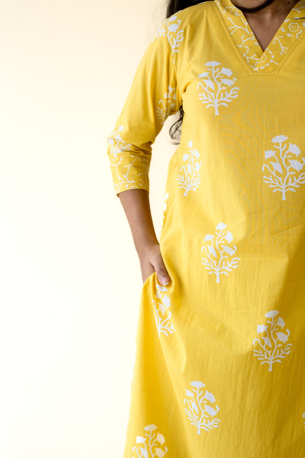 Set of 2- Jamanthi on Yellow Sanganeri Collar Kurta & Pants Set