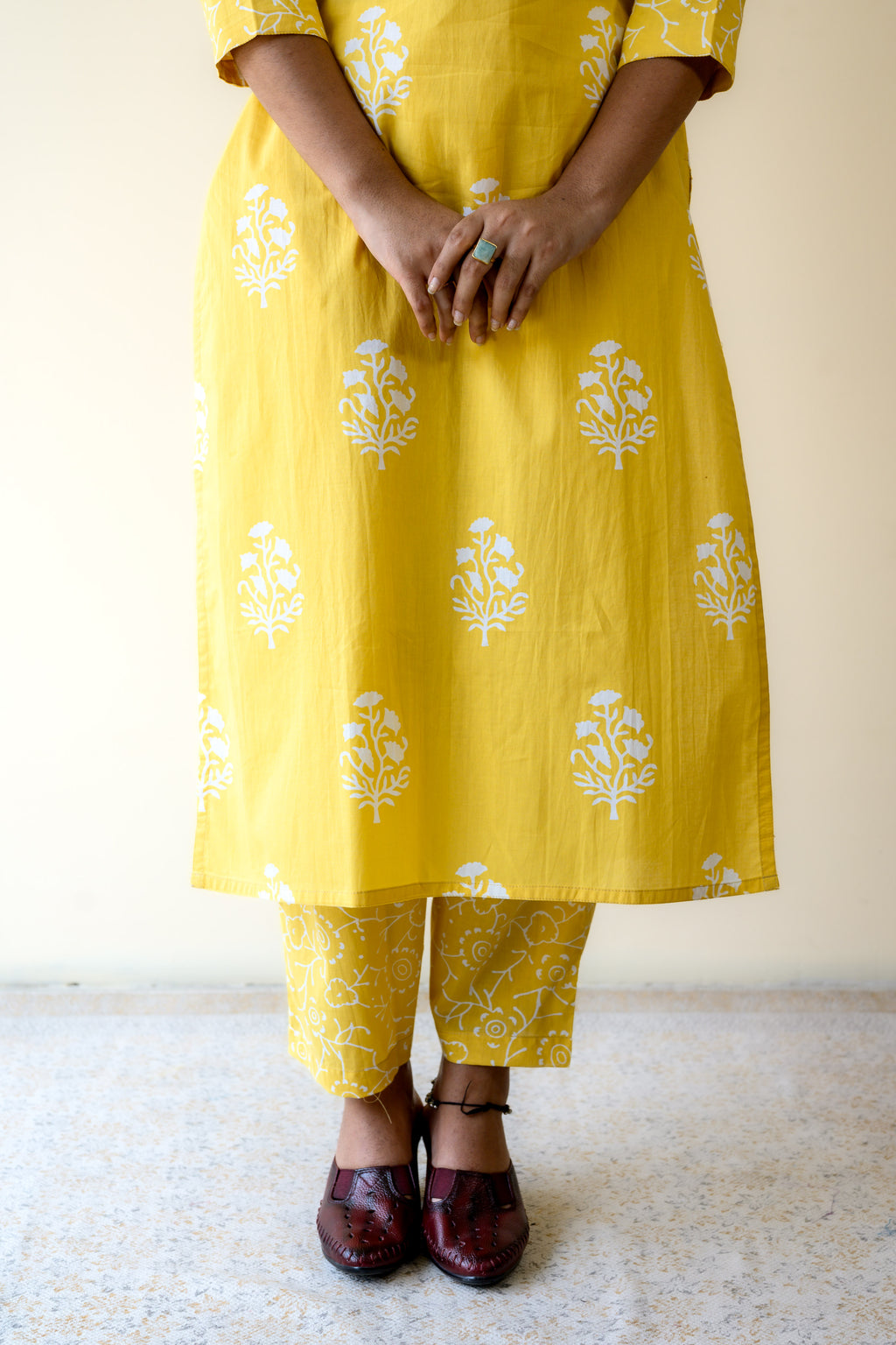 Set of 2- Jamanthi on Yellow Sanganeri Collar Kurta & Pants Set