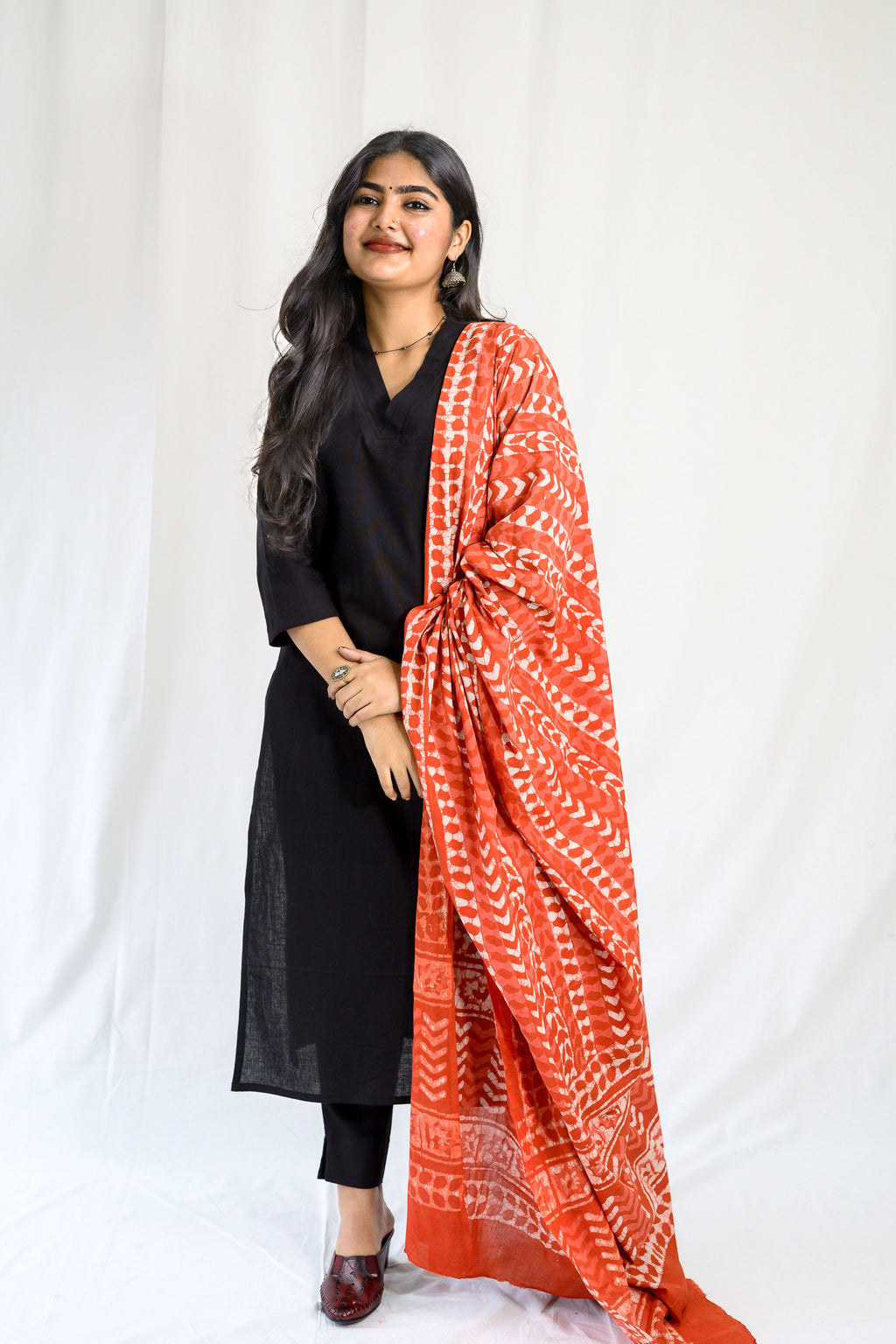 Set of 2- Black Cotton Flax Collar Neck Kurta & Pants Set