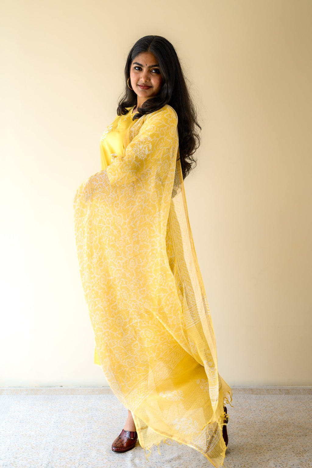 Set of 2- Jamanthi on Yellow Sanganeri Collar Kurta & Pants Set