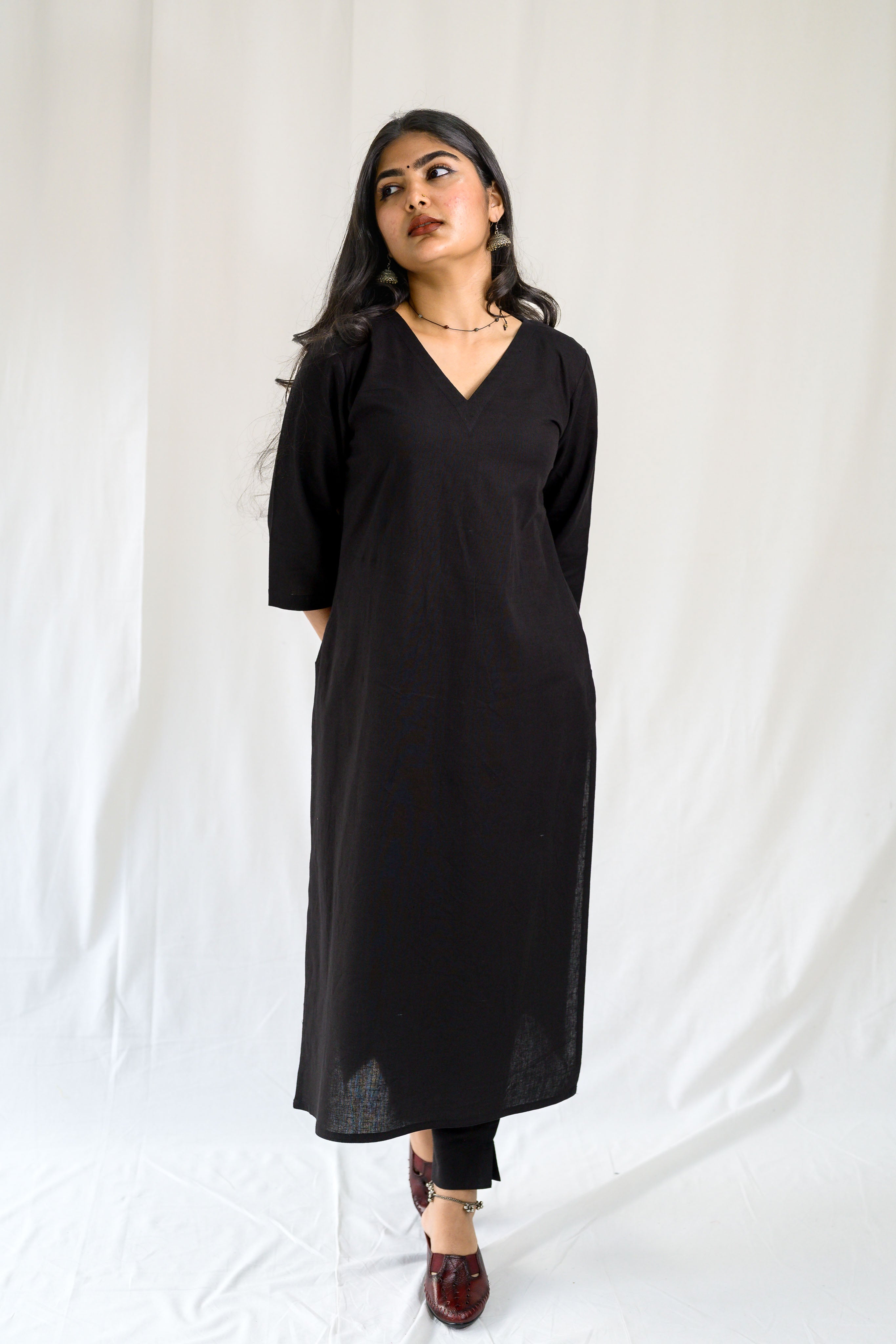 Set of 2- Black Cotton Flax V Neck Kurta & Pants Set
