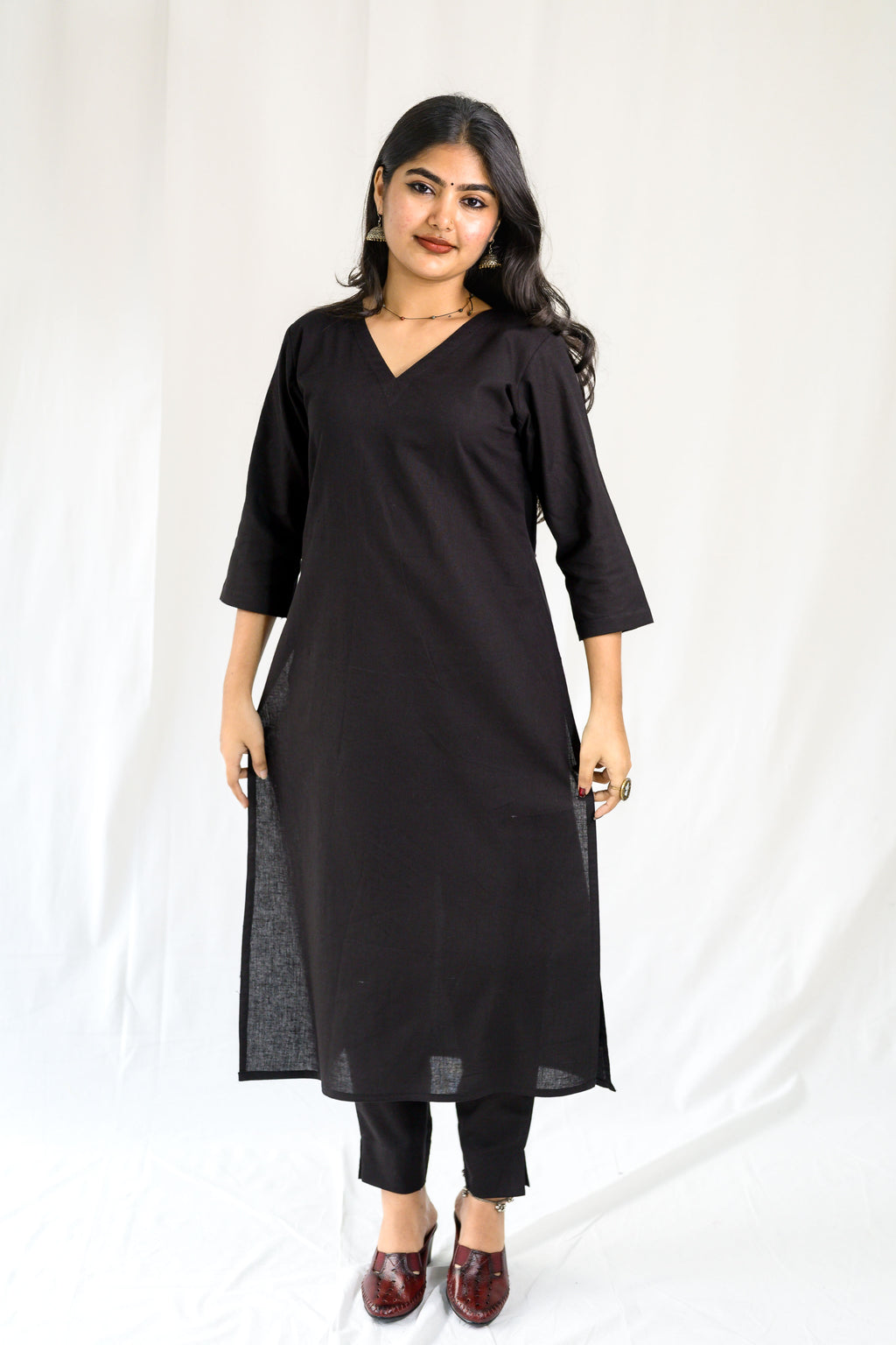 Set of 2- Black Cotton Flax V Neck Kurta & Pants Set