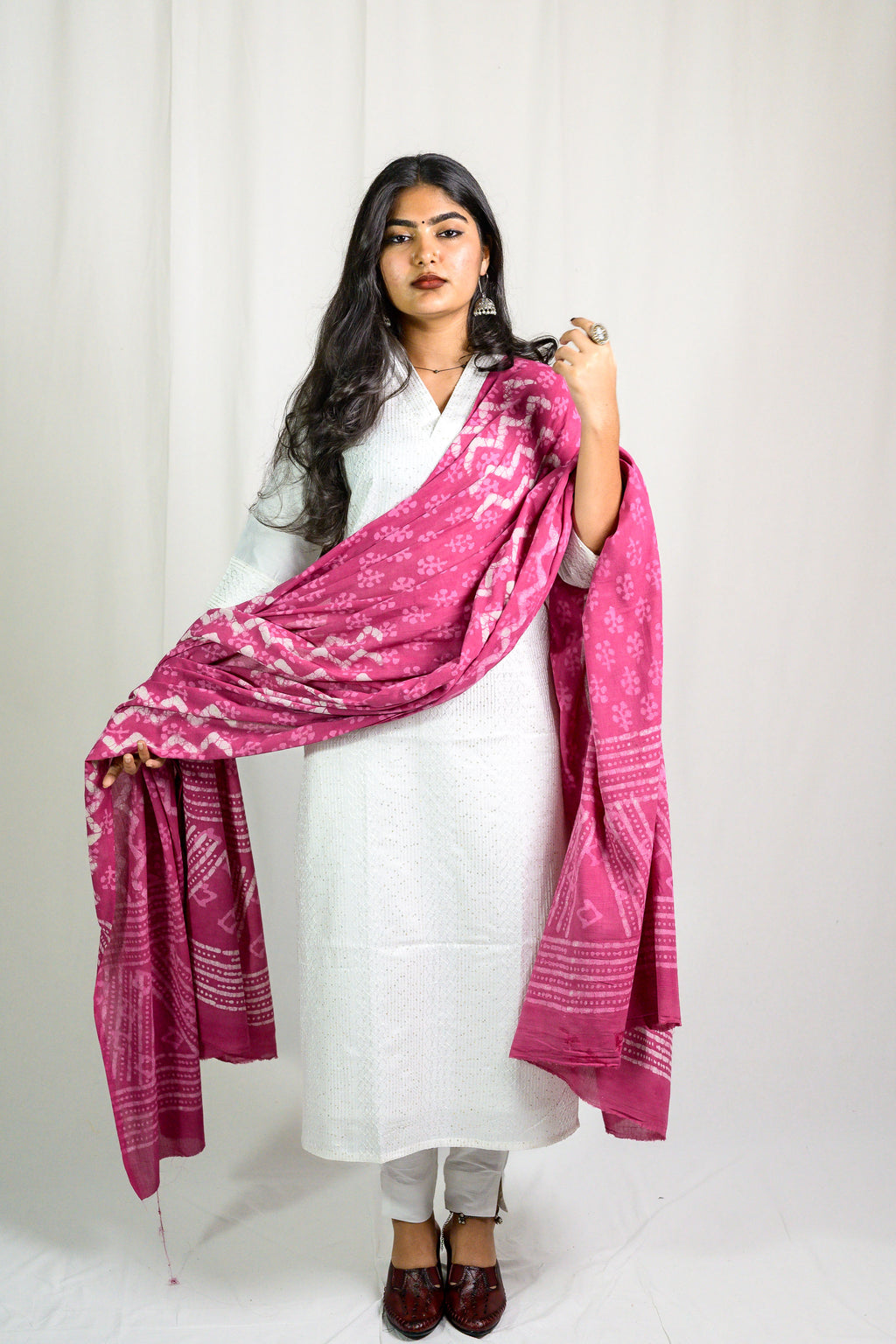 Set of 2- Nihara Straight Collar Kurta & Pants Set