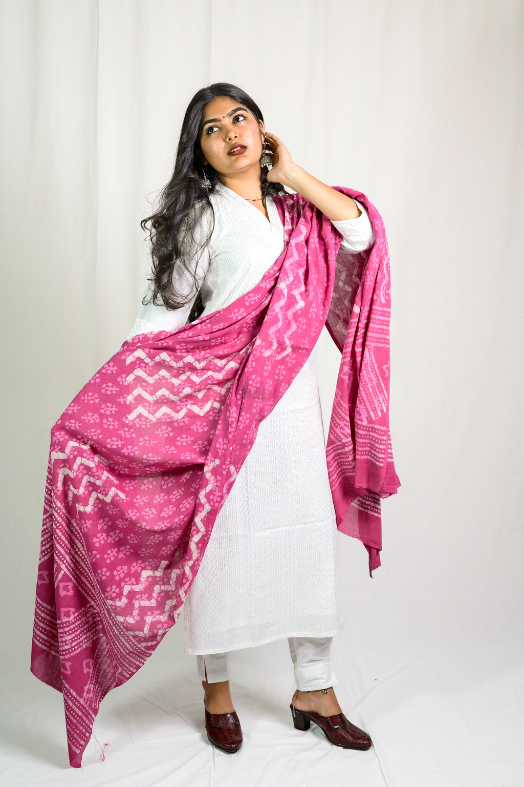 Set of 2- Nihara Straight Collar Kurta & Pants Set