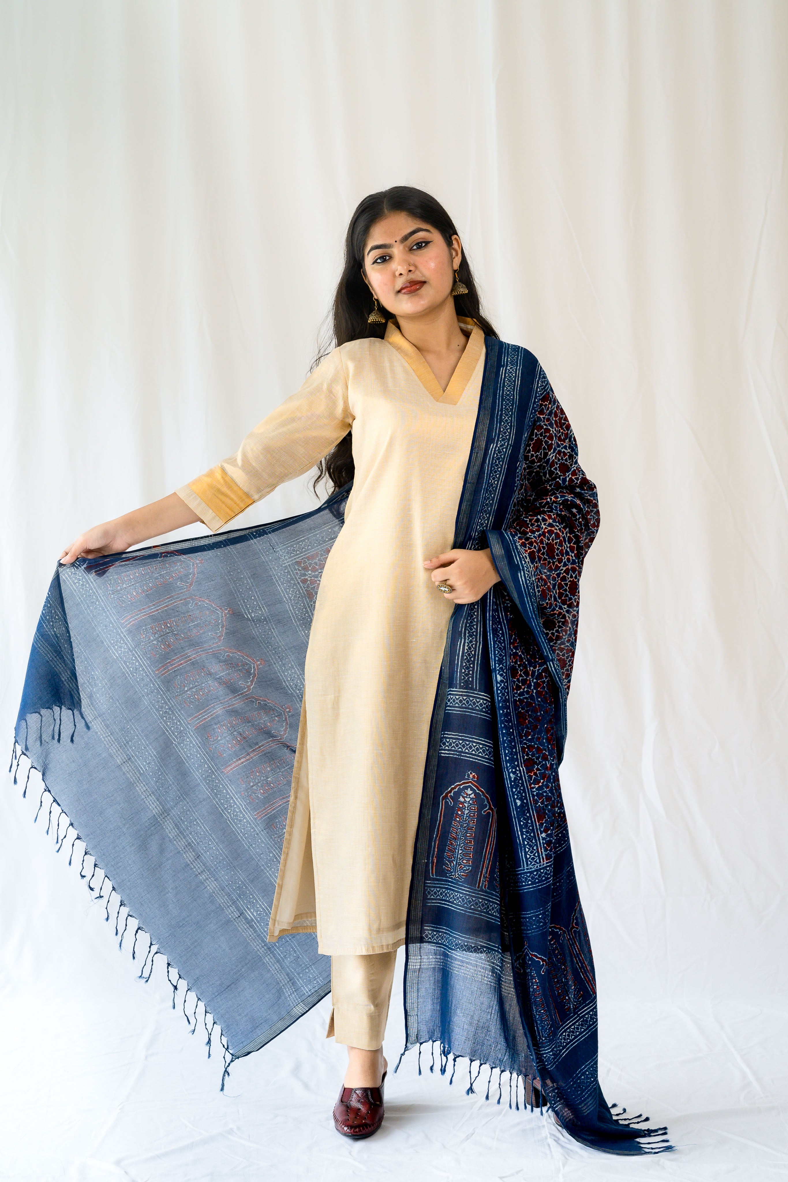 Kasavu Elegance Antique Gold Tissue Kurta