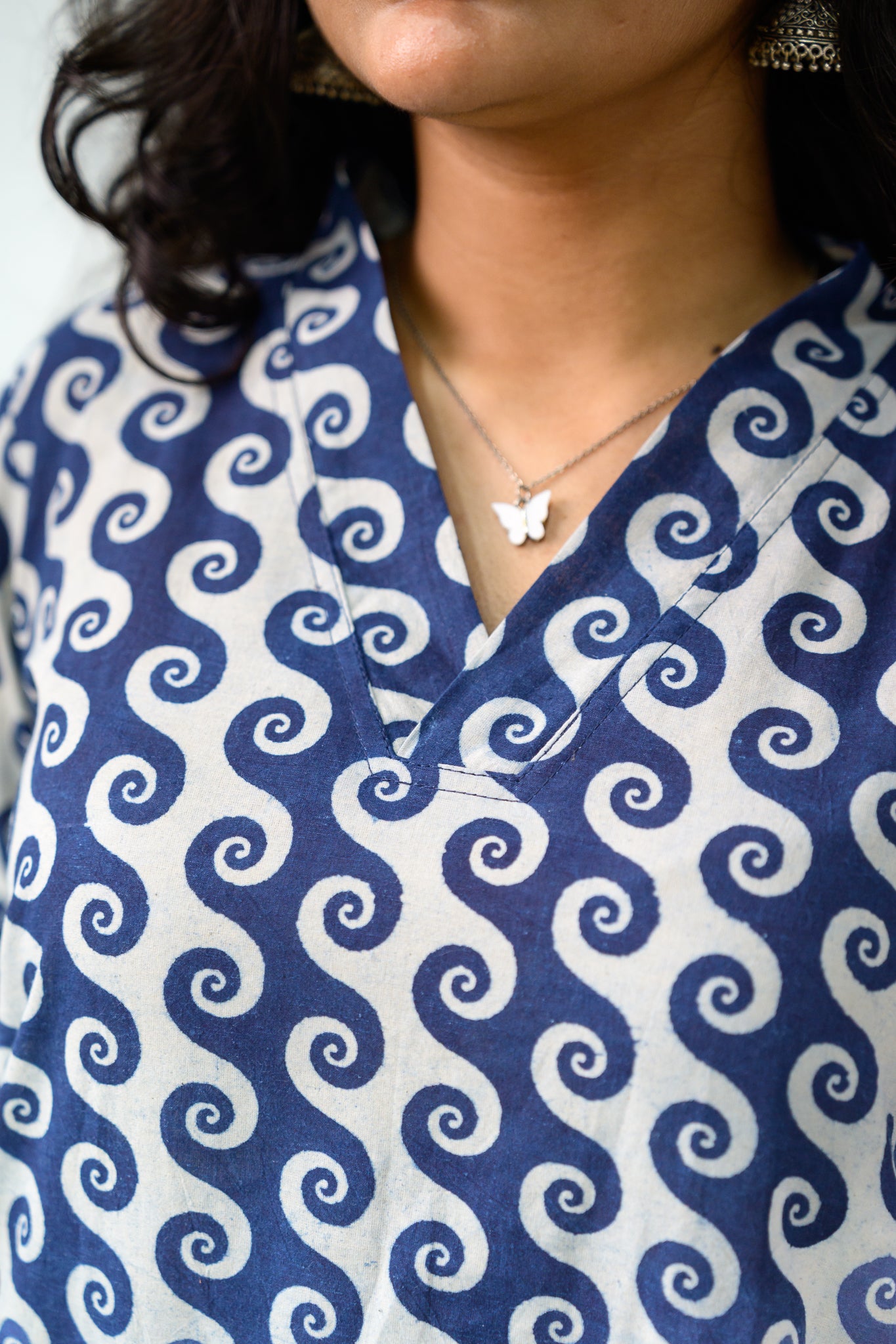 Set of 2- Hansini Indigo Dabu Cotton Kurta & Pants