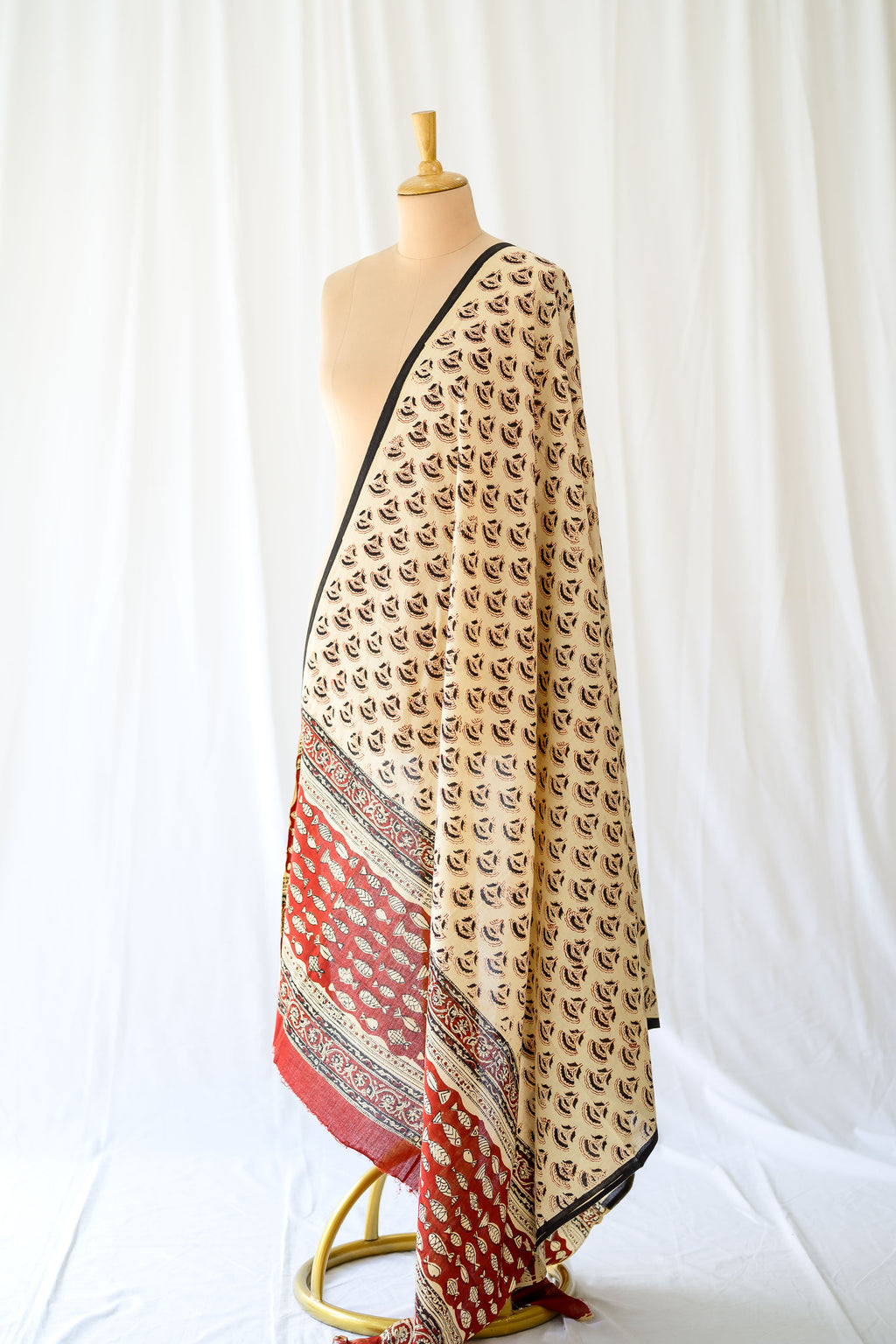 Pondside Blooms Bagru Cotton Dupatta