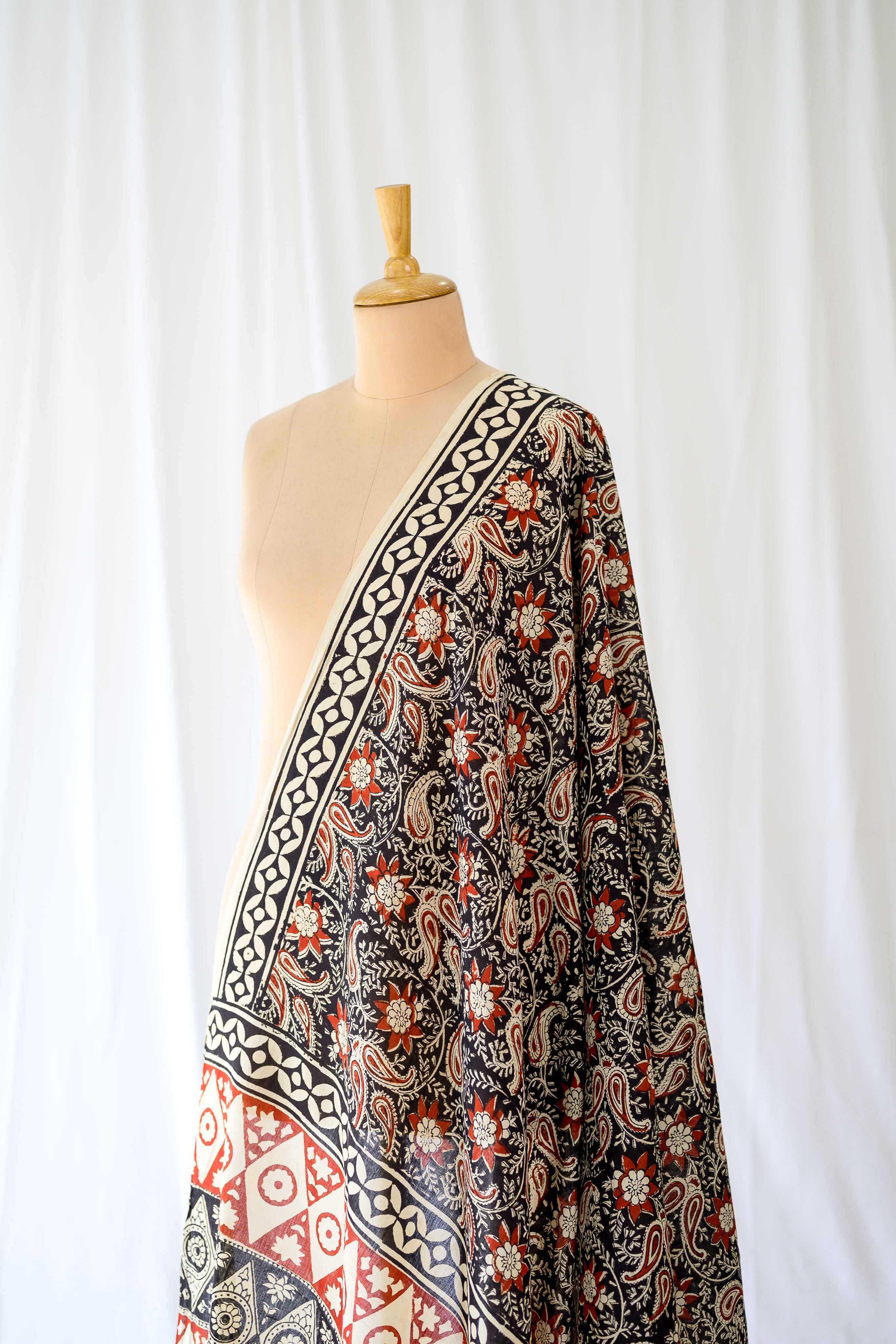 Paisley & Wine Bagru Cotton Dupatta