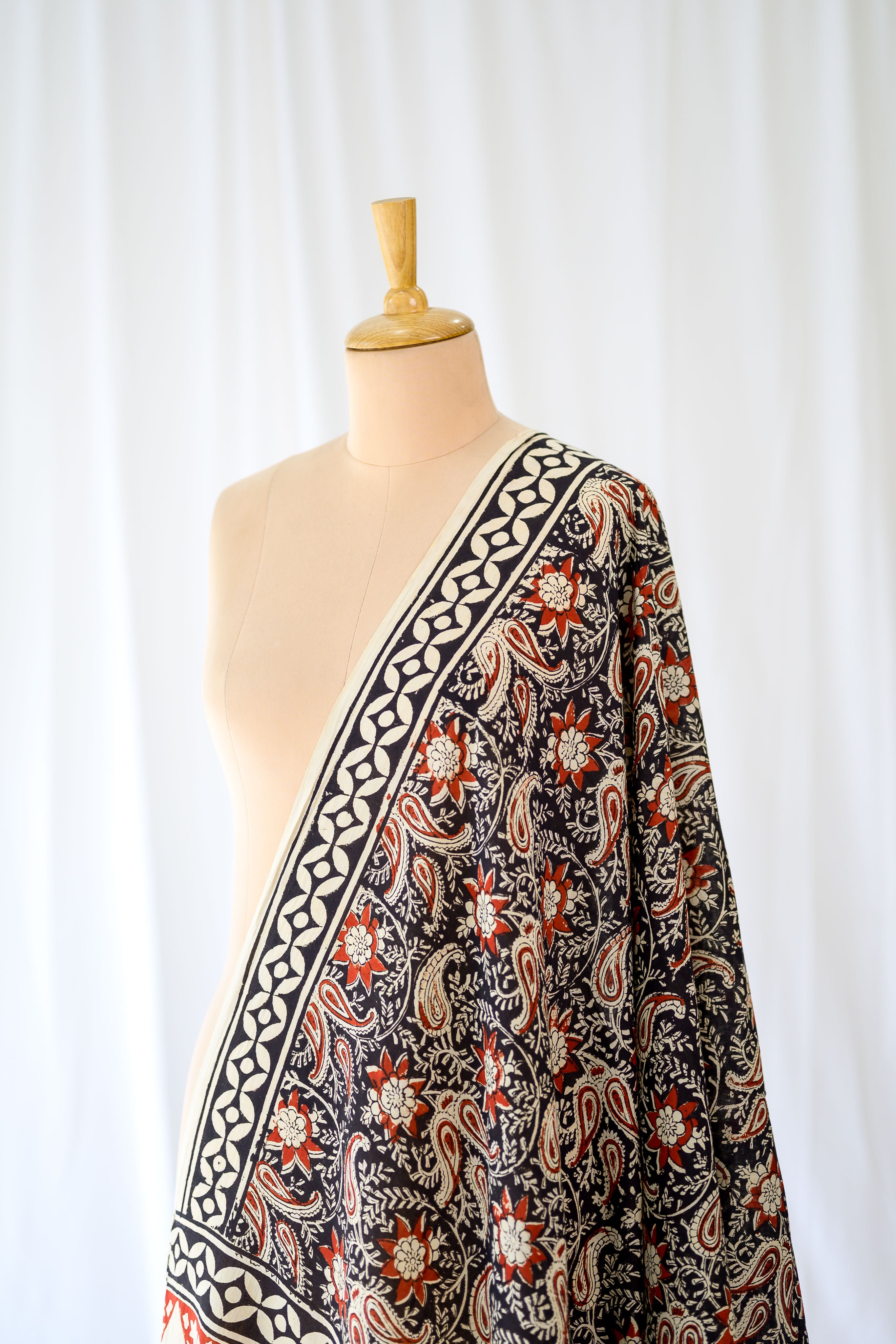 Paisley & Wine Bagru Cotton Dupatta