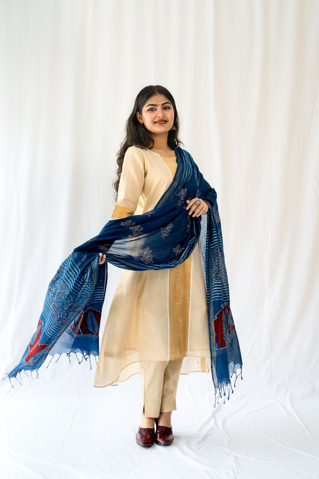 Kasavu Elegance Antique Gold High Low Tissue Kurta