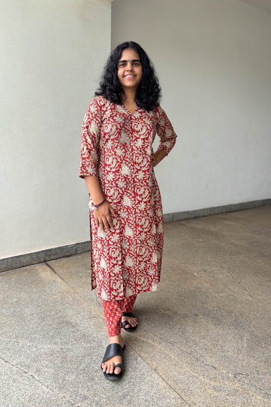 Set of 2- Akari Sanganeri Straight Kurta & Pants