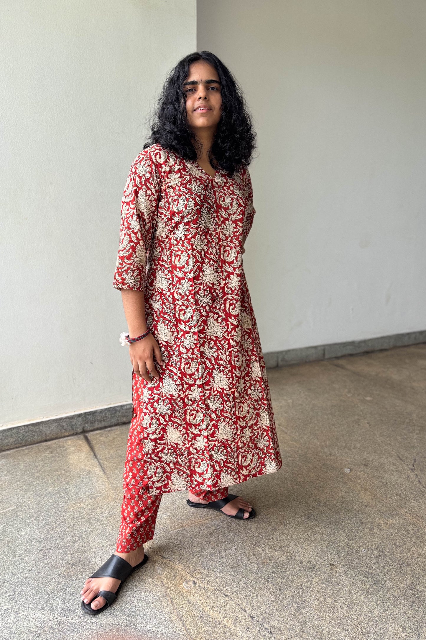 Set of 2- Akari Sanganeri Straight Kurta & Pants