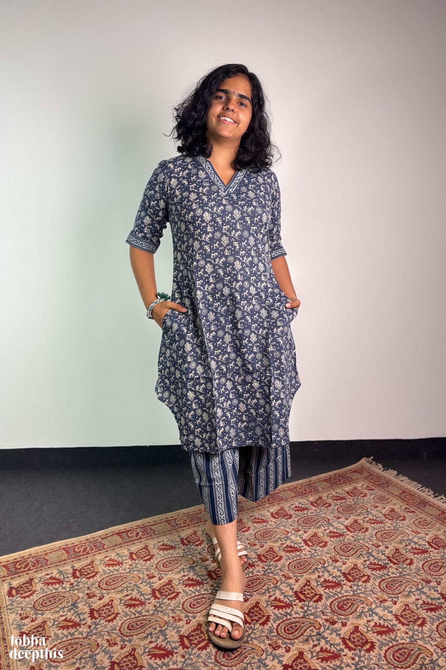 Set of 2- Warli Roots Teal Blue Short Kurta & Pants