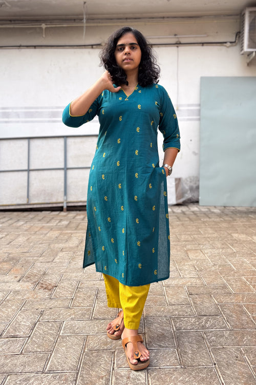 Set of 2- Peacock South Cotton Straight Kurta & Pants