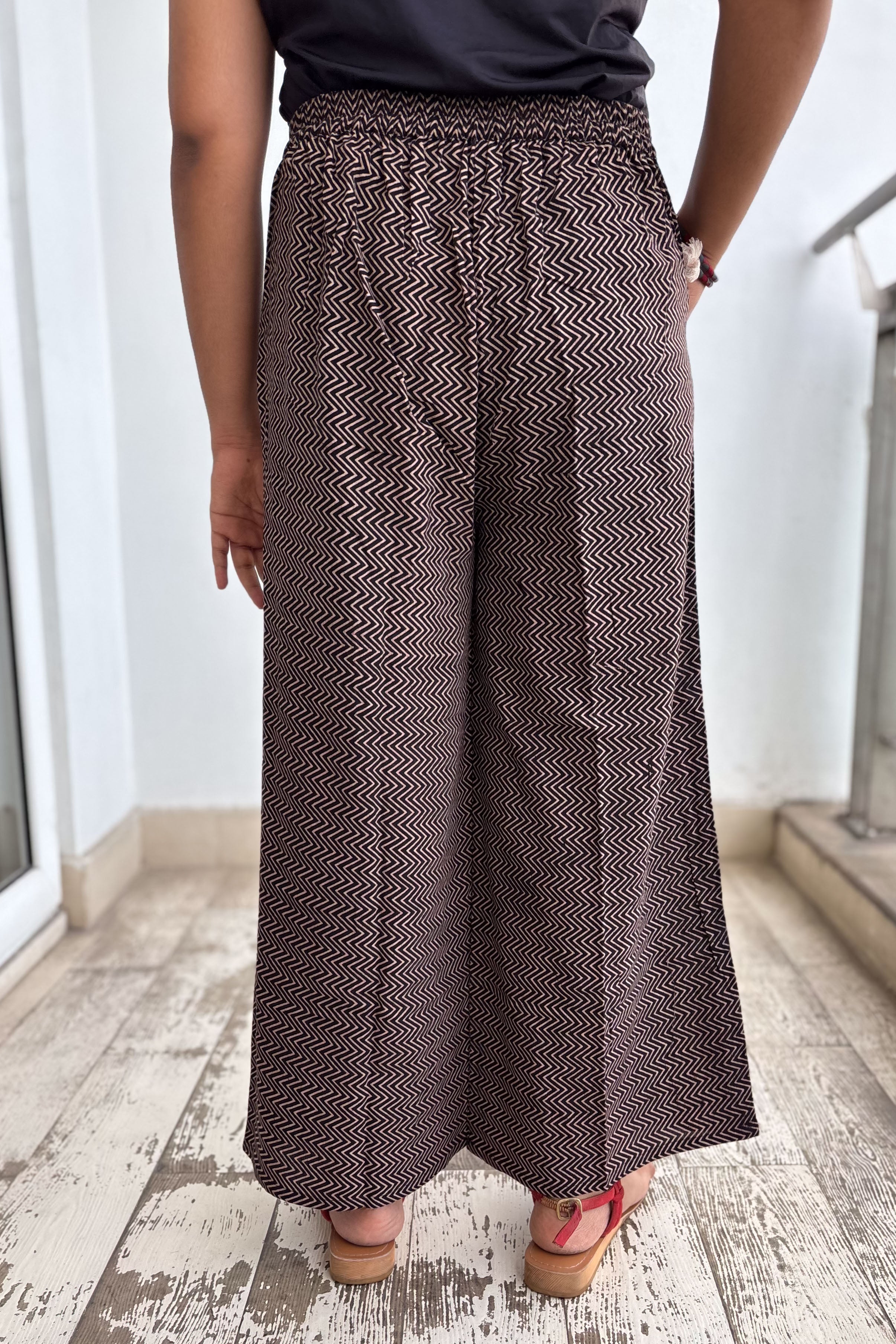 Black Stripes Pure Cotton Parallel Pants