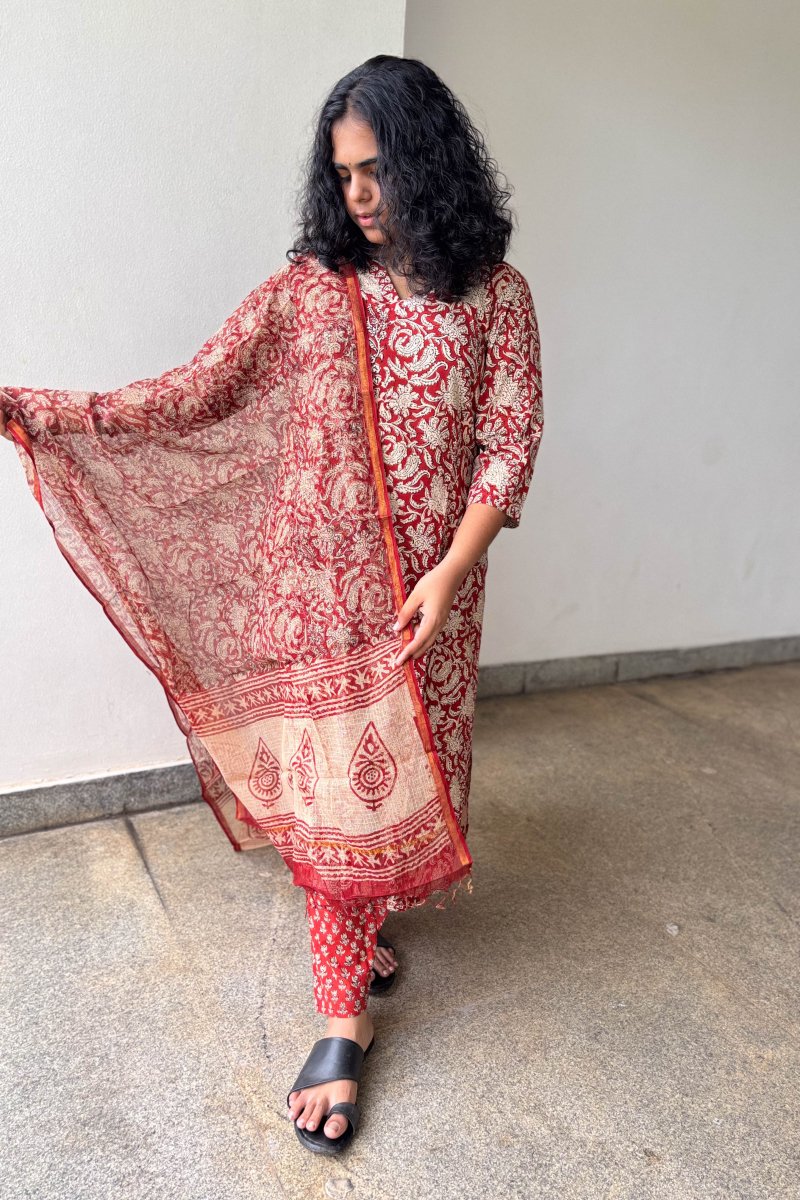 Akari Sanganeri Handprinted Kota Doria Dupatta - Lobha Deepthis