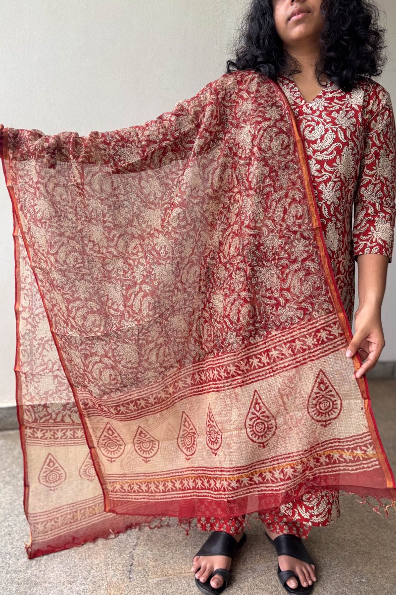 Akari Sanganeri Handprinted Kota Doria Dupatta - Lobha Deepthis