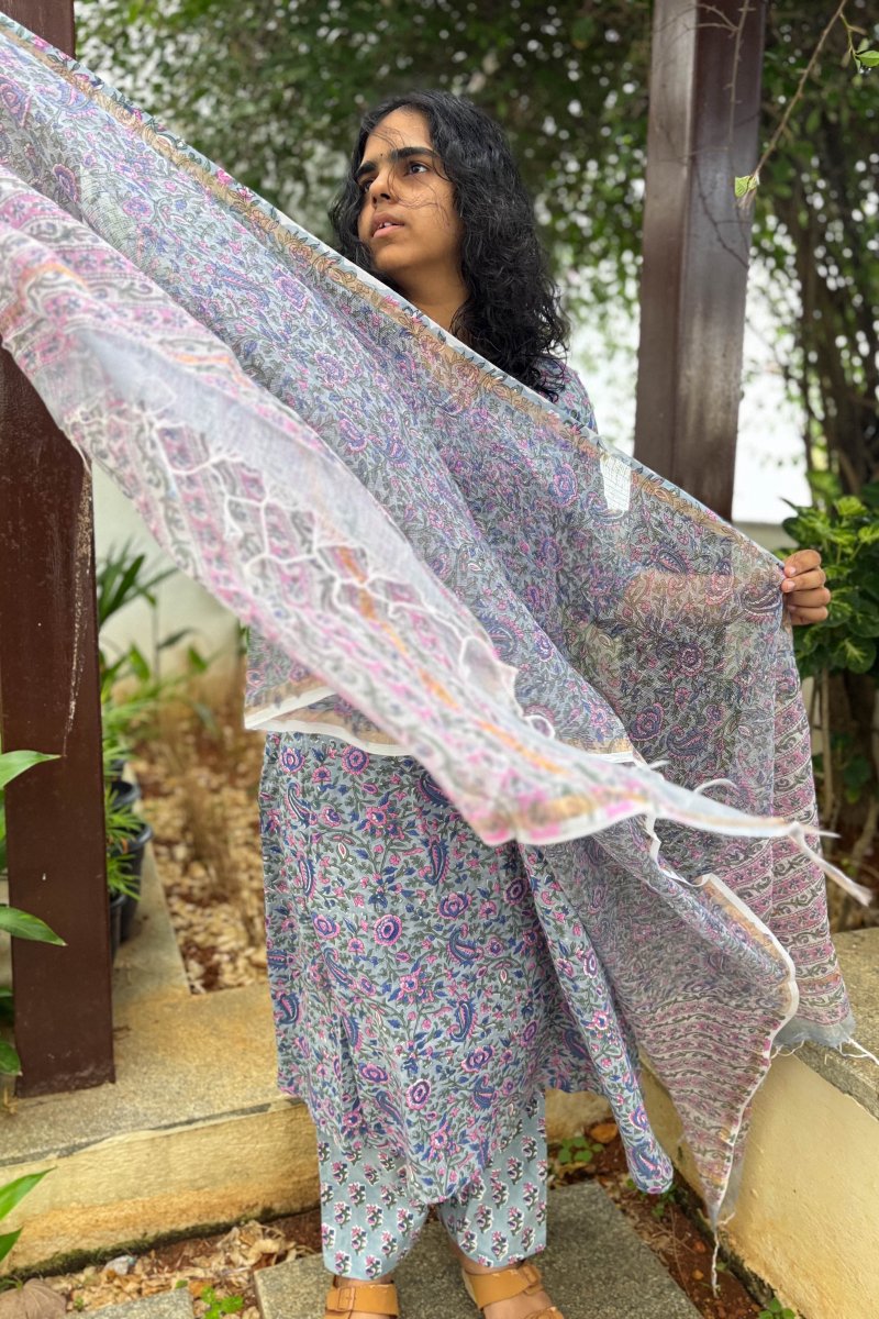 Aomi Sanganeri Handprinted Kota Doria Dupatta - Lobha Deepthis