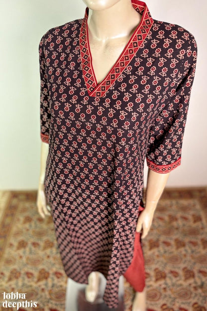 Black Earthen Florets Straight Kurta - Lobha Deepthis