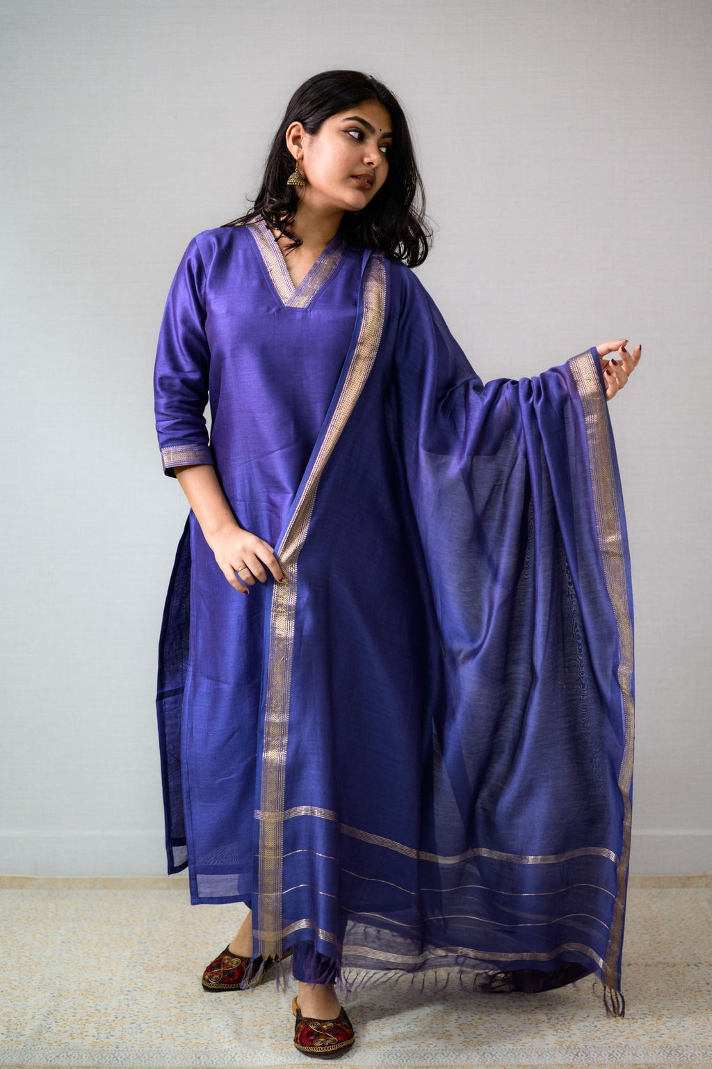 Blue Maheshwari Silk Dupatta - Lobha Deepthis