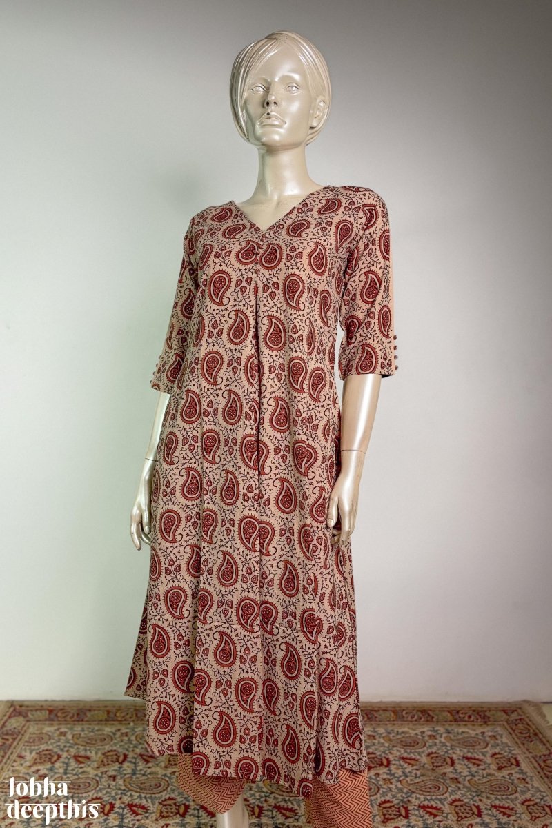 Cream Paisley Box Pleated Kurta - Lobha Deepthis