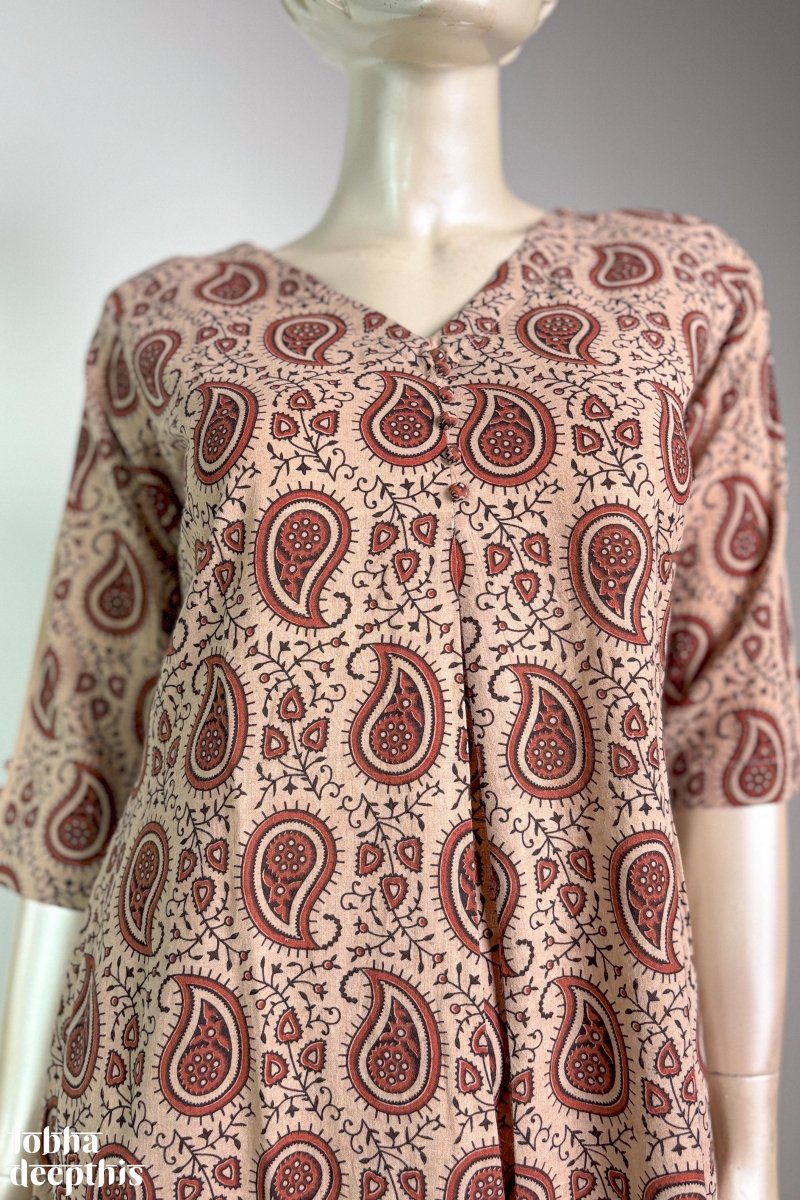 Cream Paisley Box Pleated Kurta - Lobha Deepthis