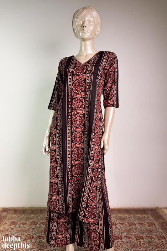 Earthen Blossoms Black Straight Kurta - Lobha Deepthis