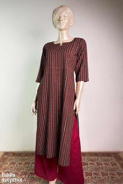 Earthen Lines Black Straight Kurta - Lobha Deepthis