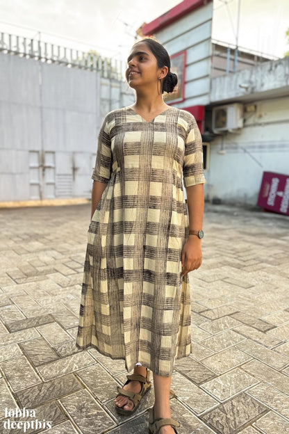 Egmore Plaid Bagru Side Pleated Dress - Lobha Deepthis