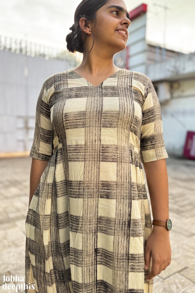 Egmore Plaid Bagru Side Pleated Dress - Lobha Deepthis